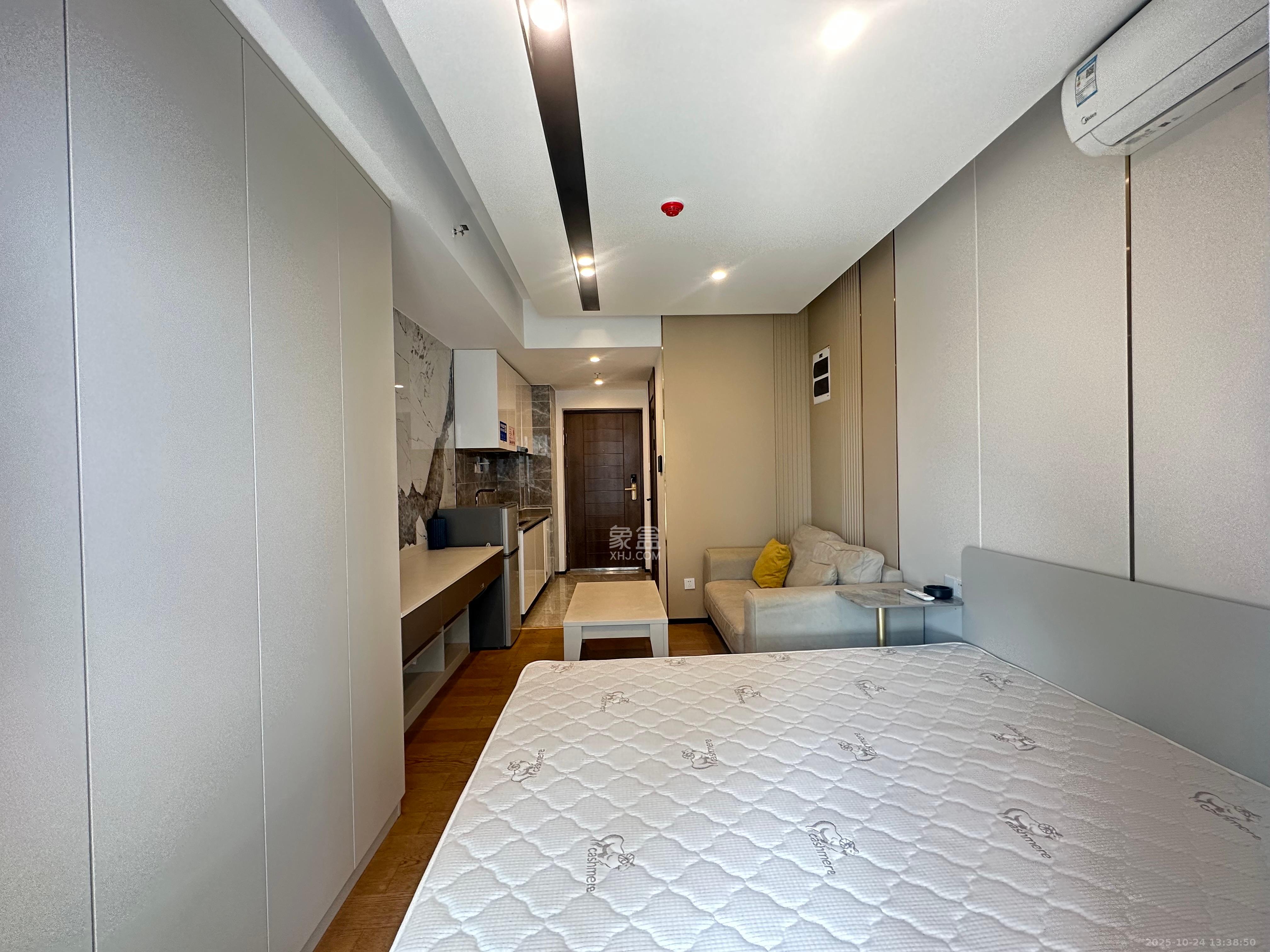 万科金色梦想D区 1室1厅1卫 1700.0元/月 万科金色梦想D区 1室1厅1卫 1700.0元/月室内图