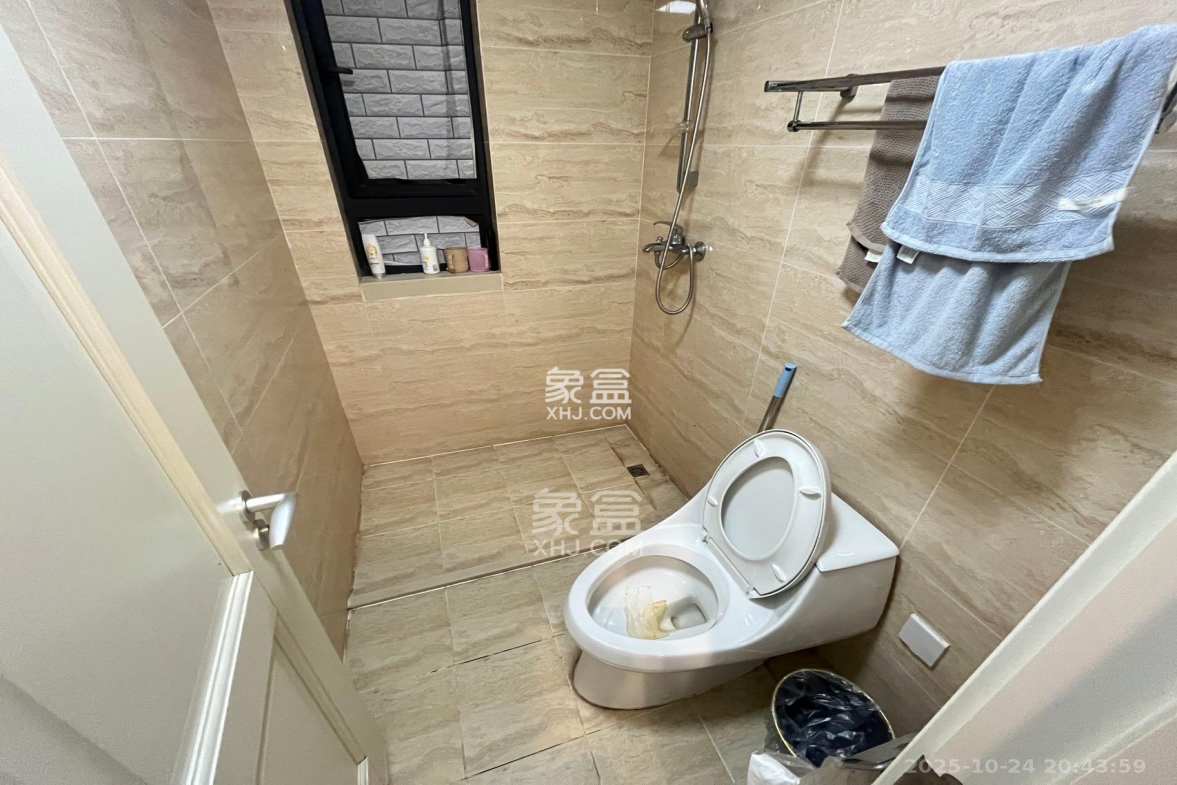 万科魅力之城观澜里  3室2厅2卫    2550.0元/月 万科魅力之城观澜里  3室2厅2卫    2550.0元/月室内图