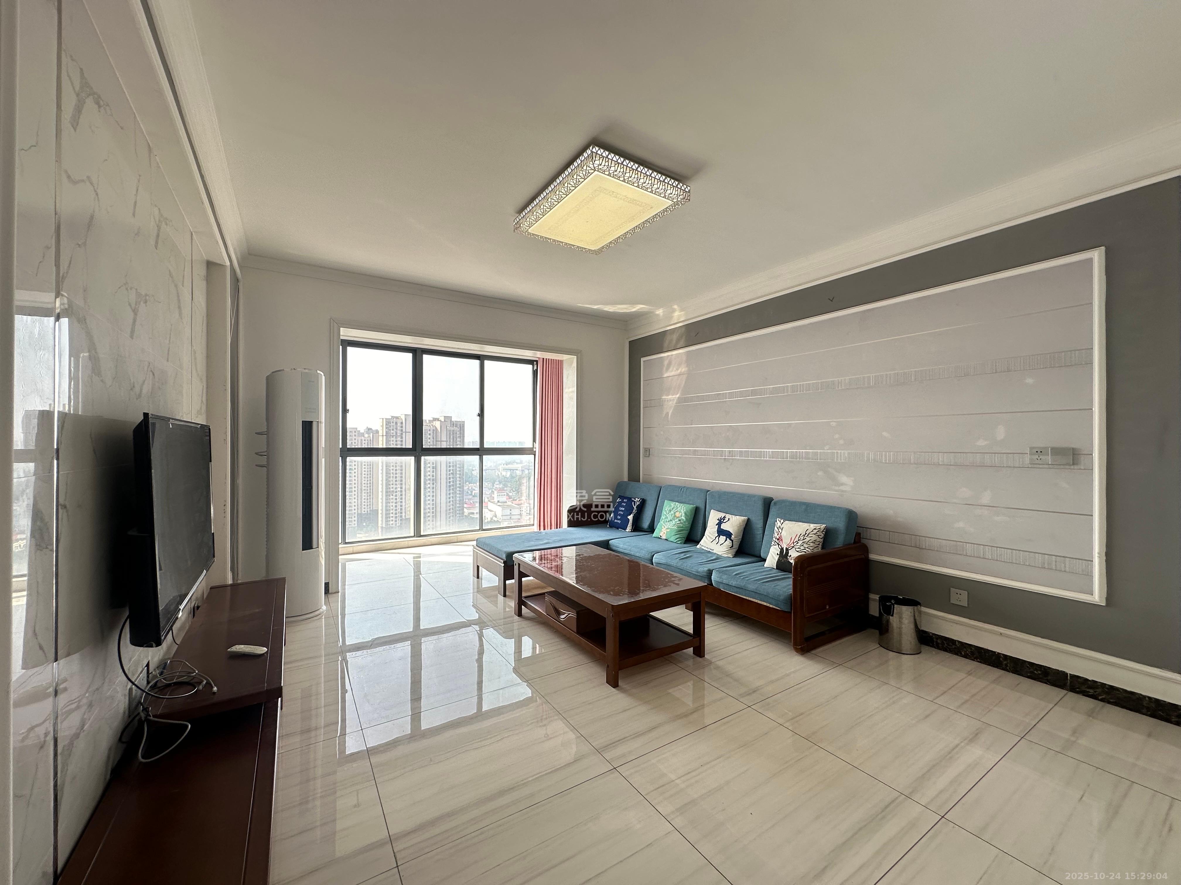 朝正美苑 3室2厅2卫 2500.0元/月 朝正美苑 3室2厅2卫 2500.0元/月室内图