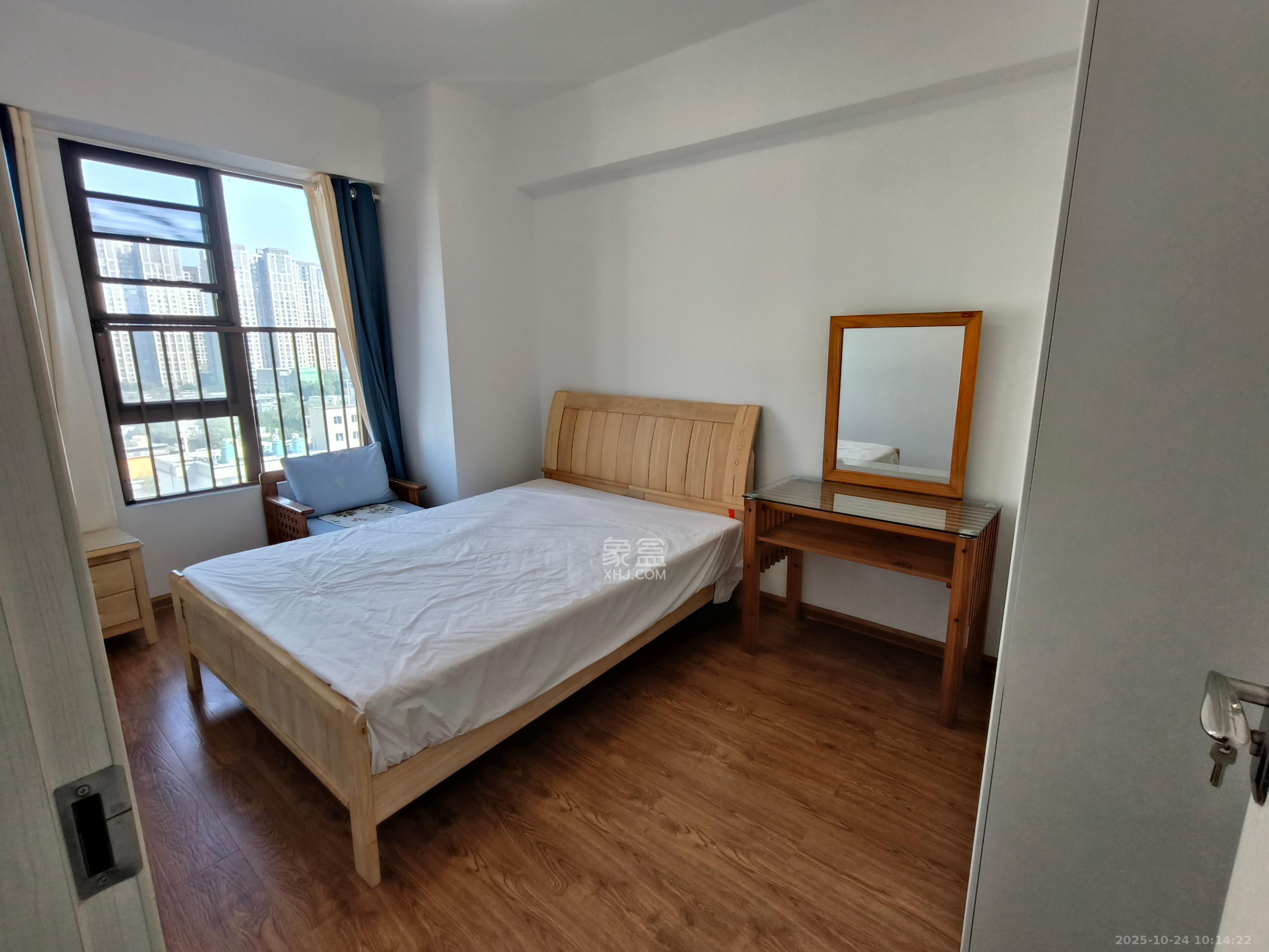 第六都(陆都小区)  3室2厅1卫    3300.0元/月 第六都(陆都小区)  3室2厅1卫    3300.0元/月室内图