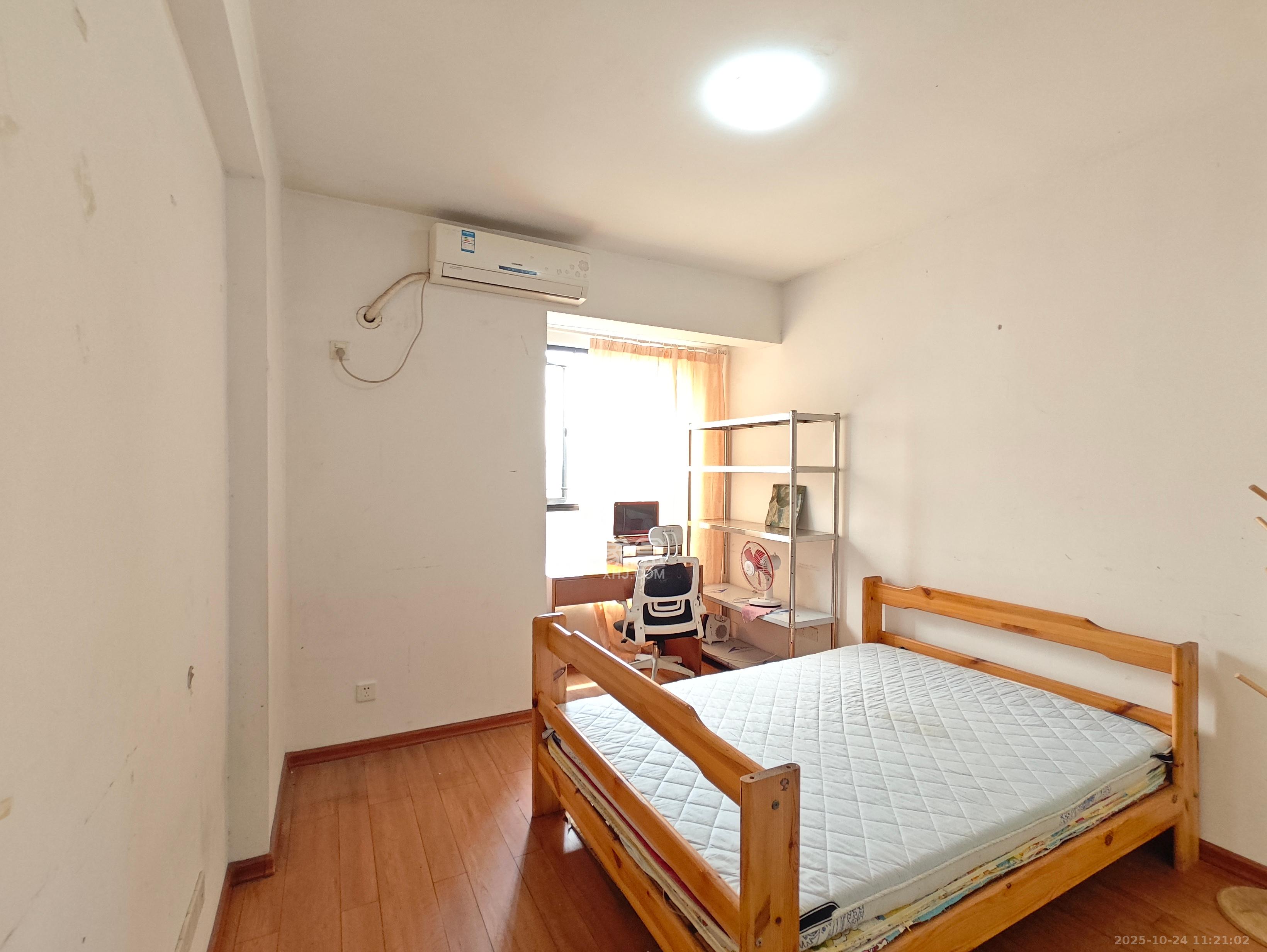 长大卧琥  3室1厅1卫    2300.0元/月 长大卧琥  3室1厅1卫    2300.0元/月室内图