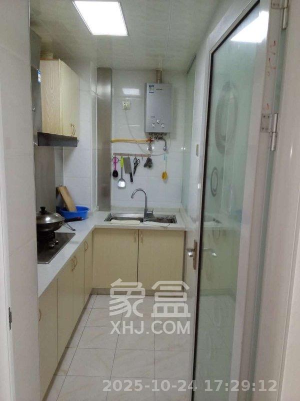 奥克斯广场  2室2厅1卫    2700.0元/月室内图