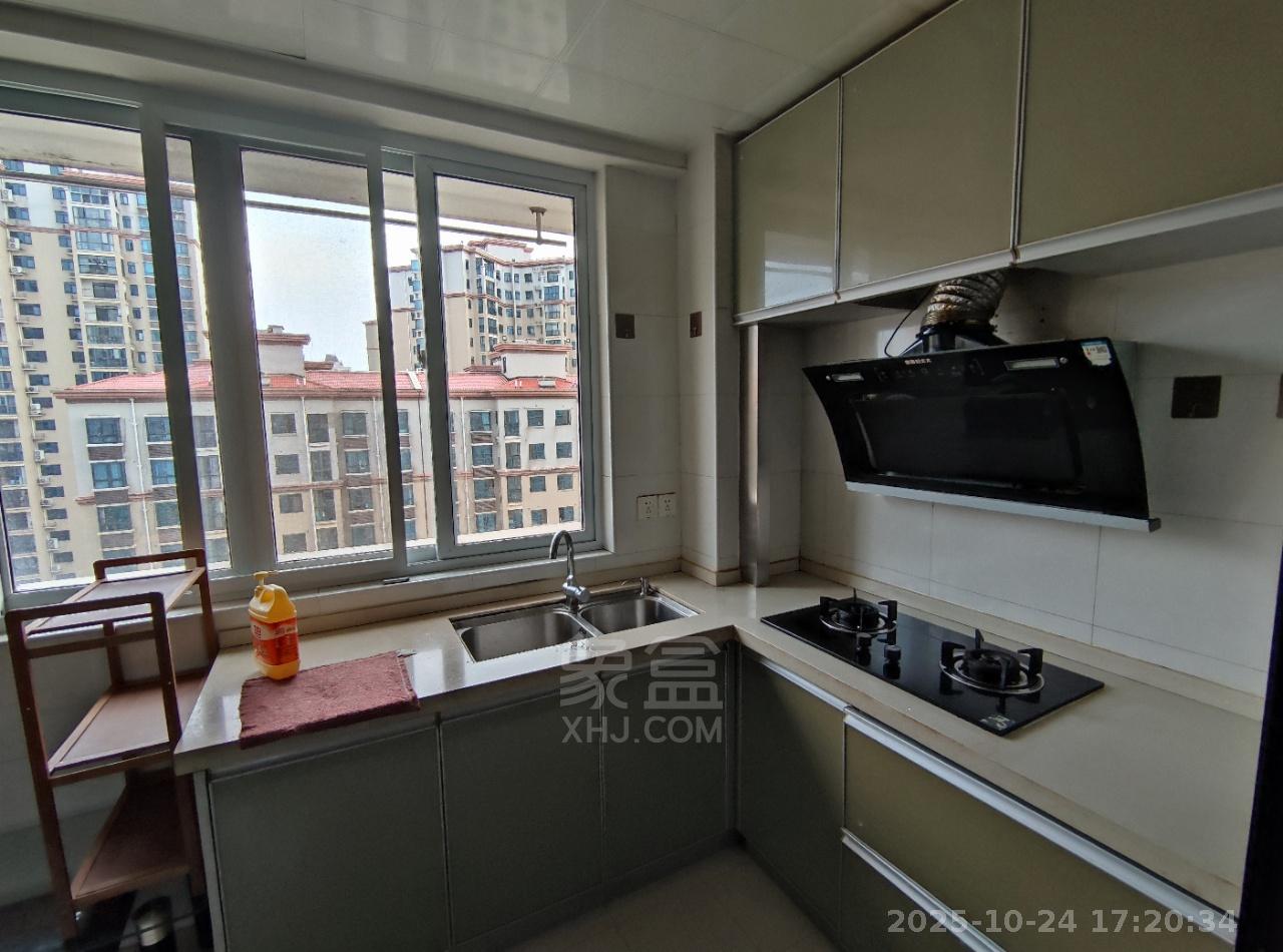 龙腾国际  1室1厅1卫    1100.0元/月 龙腾国际  1室1厅1卫    1100.0元/月室内图