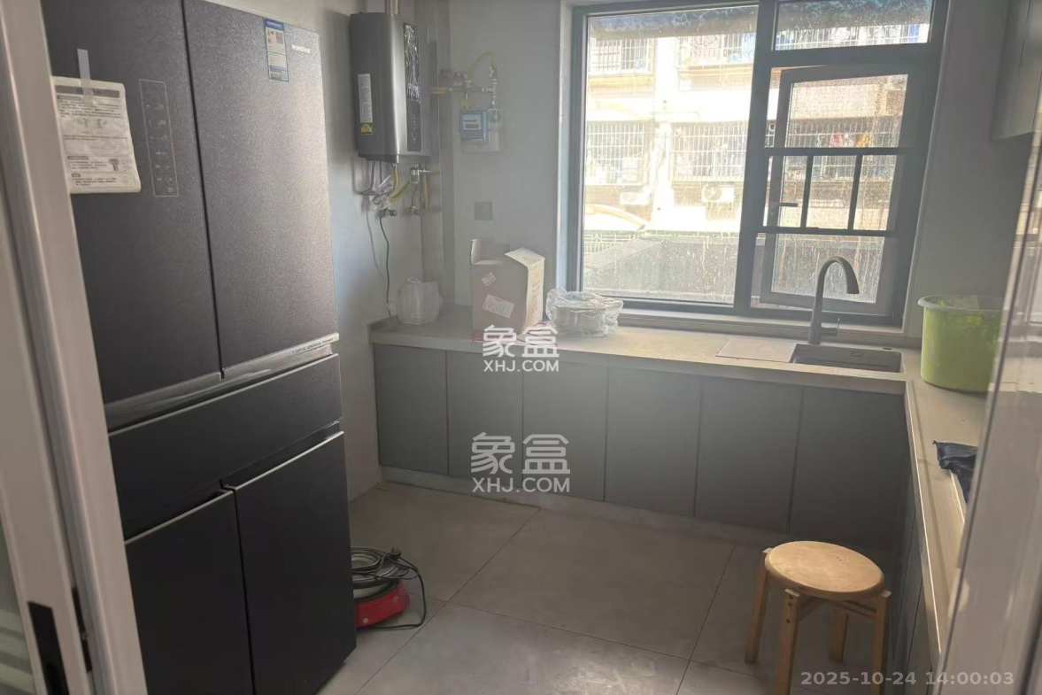 海威大厦 2室2厅2卫 2000.0元/月 海威大厦 2室2厅2卫 2000.0元/月室内图