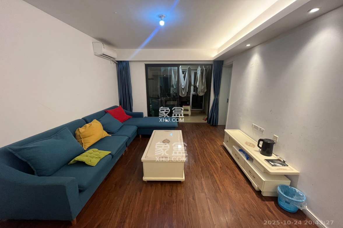 万科魅力之城观澜里  3室2厅2卫    2550.0元/月 万科魅力之城观澜里  3室2厅2卫    2550.0元/月室内图