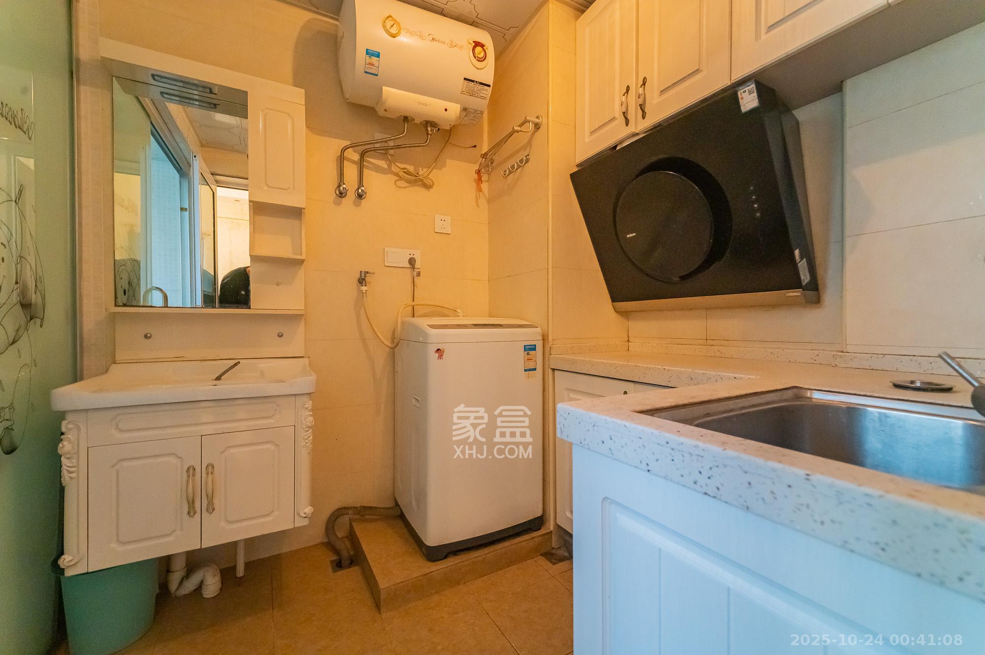 恒基凯旋门一二期 1室1厅1卫 20.0万 恒基凯旋门一二期 1室1厅1卫 20.0万厨房