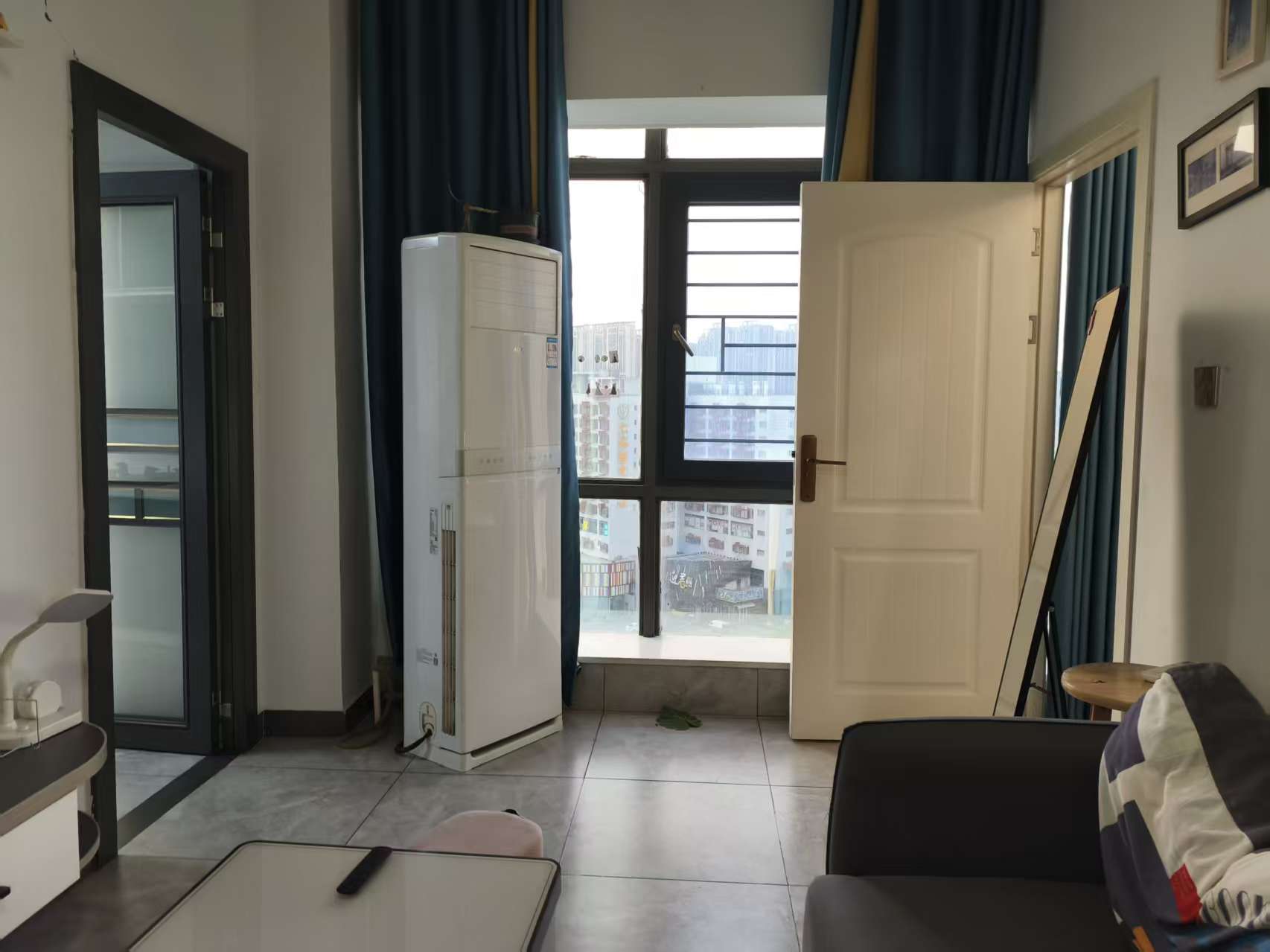 康城上品 2室1厅1卫 1500.0元/月 康城上品 2室1厅1卫 1500.0元/月室内图