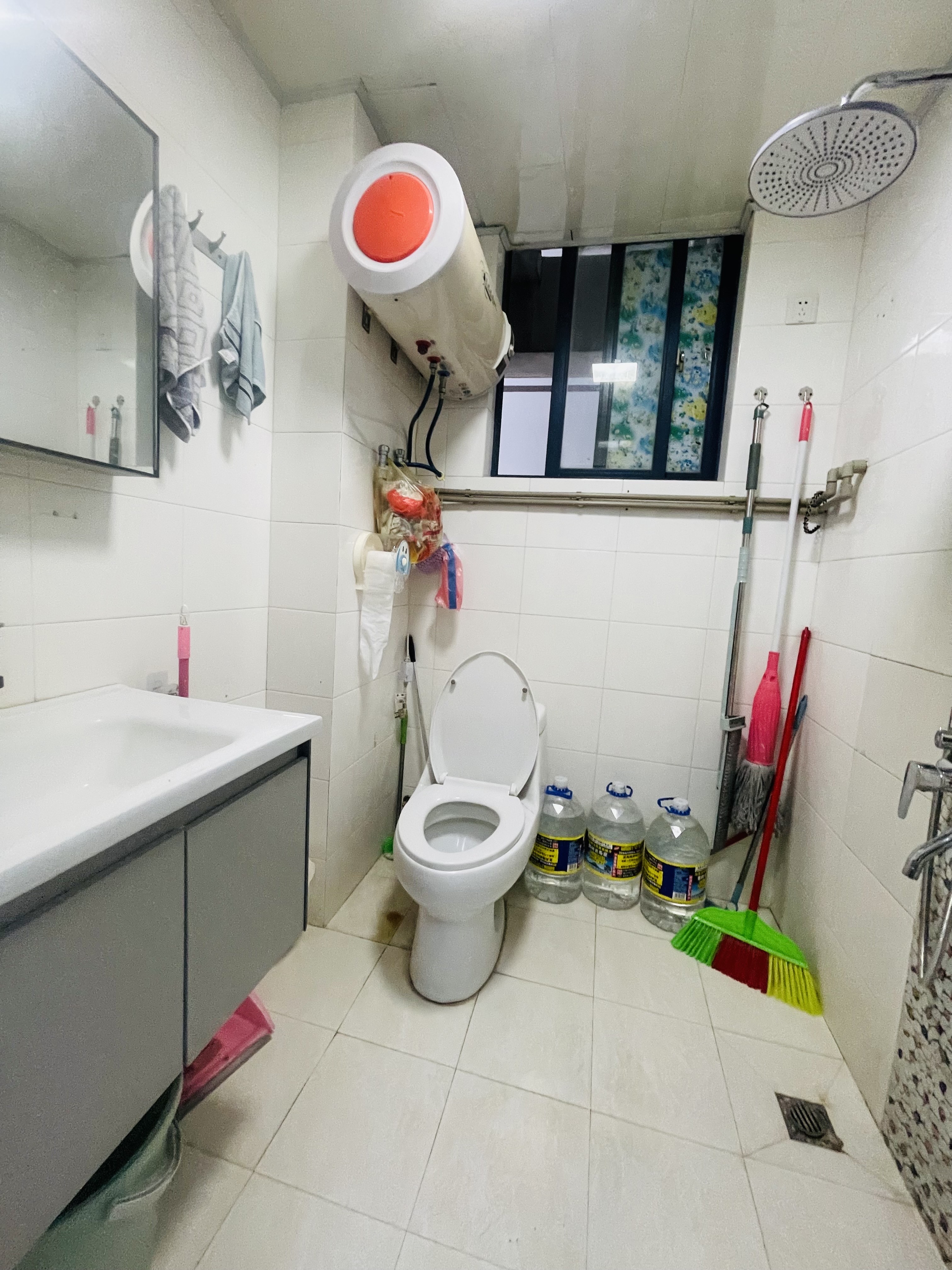 瑞特广场  2室1厅1卫    80.0万客厅