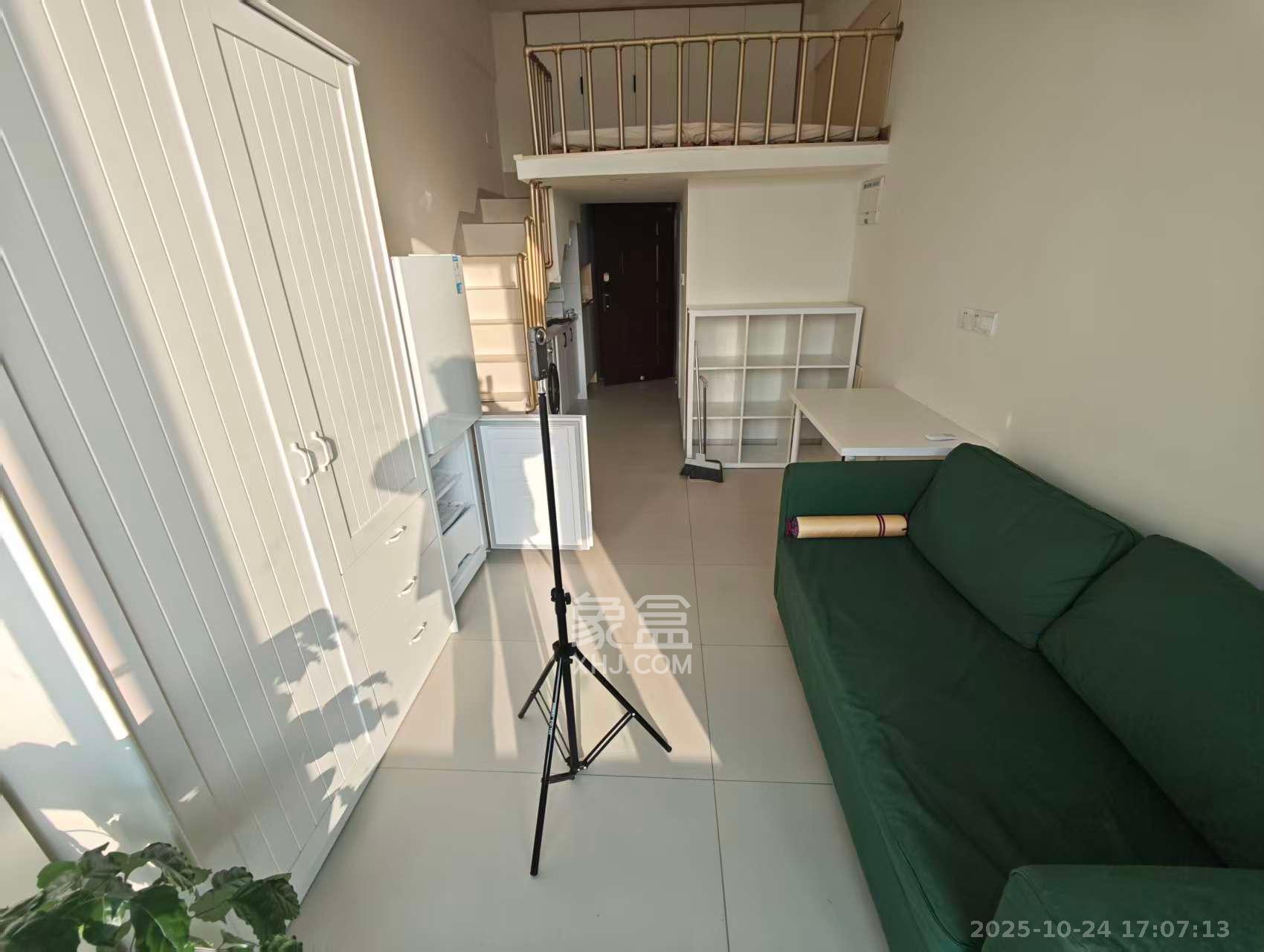 保利天禧EF区  1室0厅0卫    1600.0元/月 保利天禧EF区  1室0厅0卫    1600.0元/月