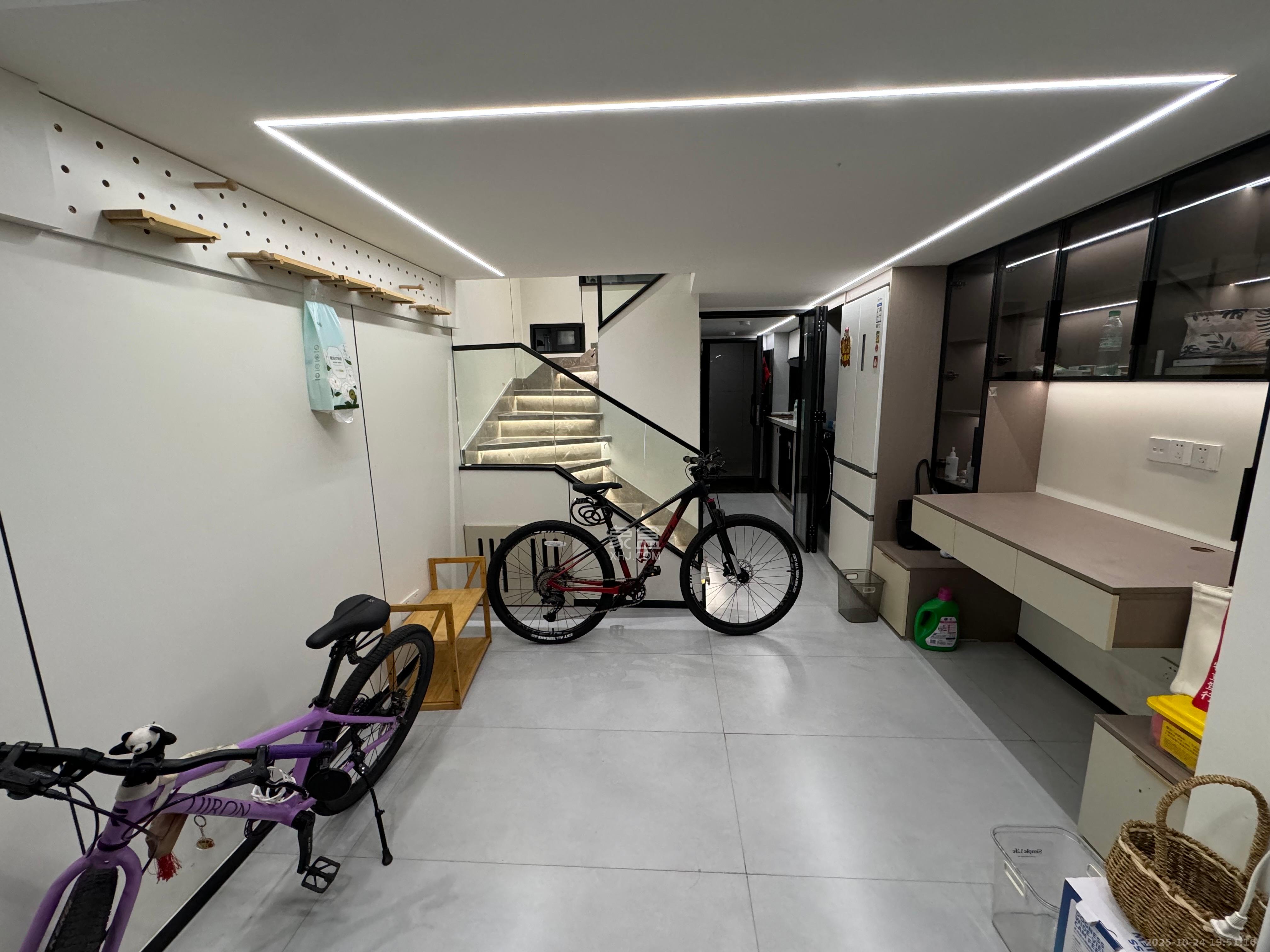 敬天广场  2室1厅1卫    3500.0元/月室内图