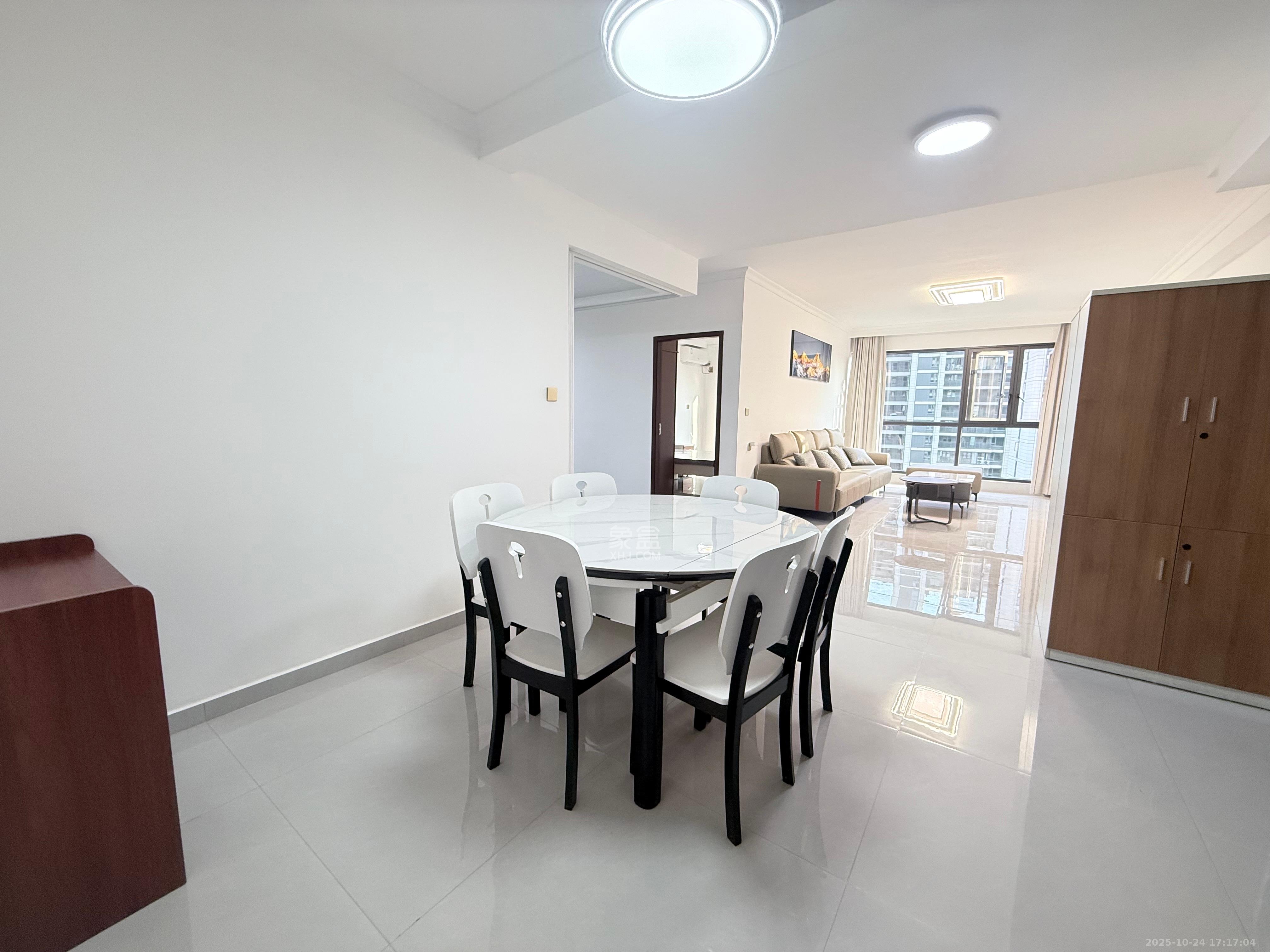 建发玖洲观澜 2室2厅1卫 2800.0元/月 建发玖洲观澜 2室2厅1卫 2800.0元/月室内图