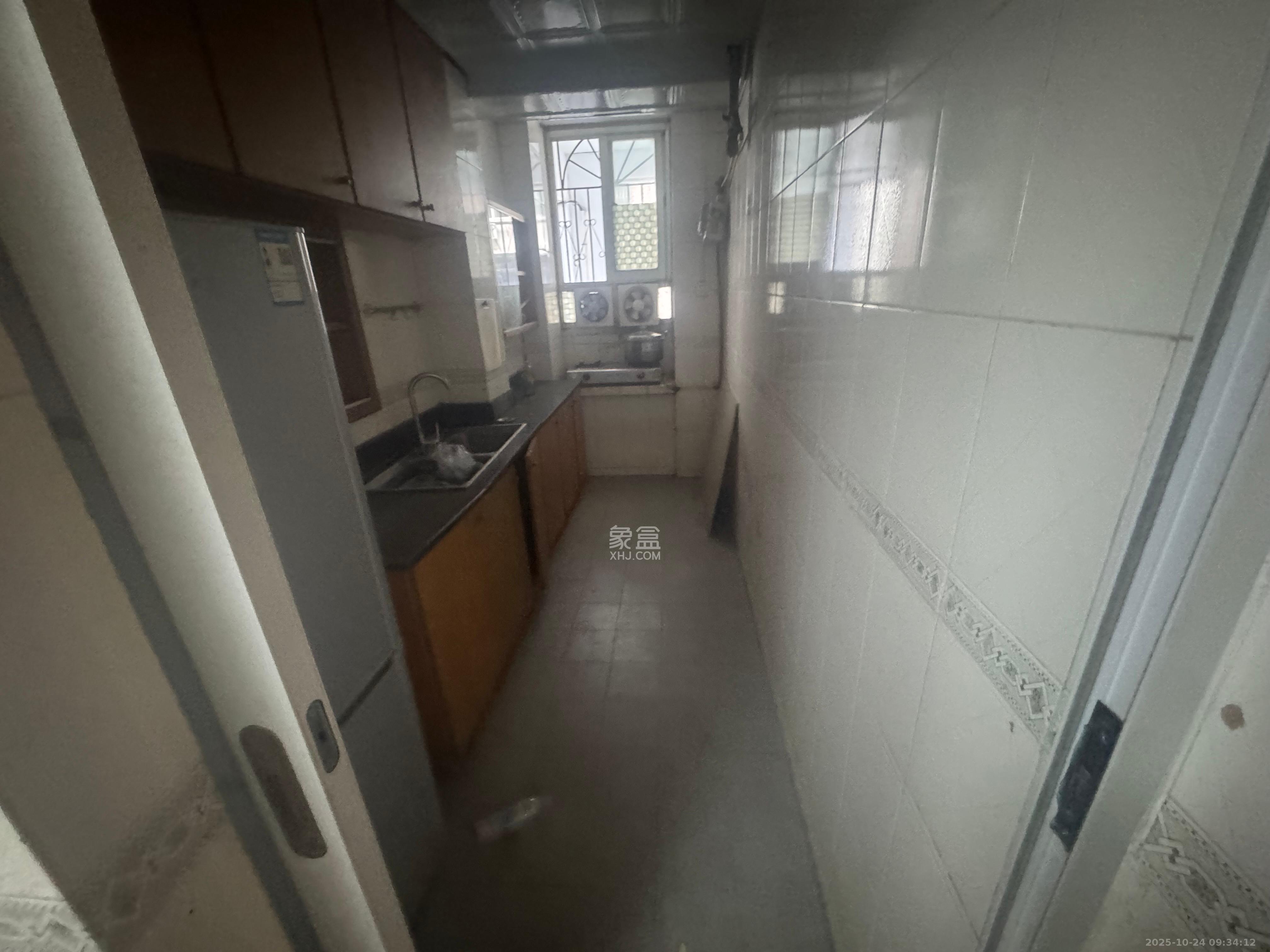 省建苑小区  3室2厅1卫    2000.0元/月 省建苑小区  3室2厅1卫    2000.0元/月室内图