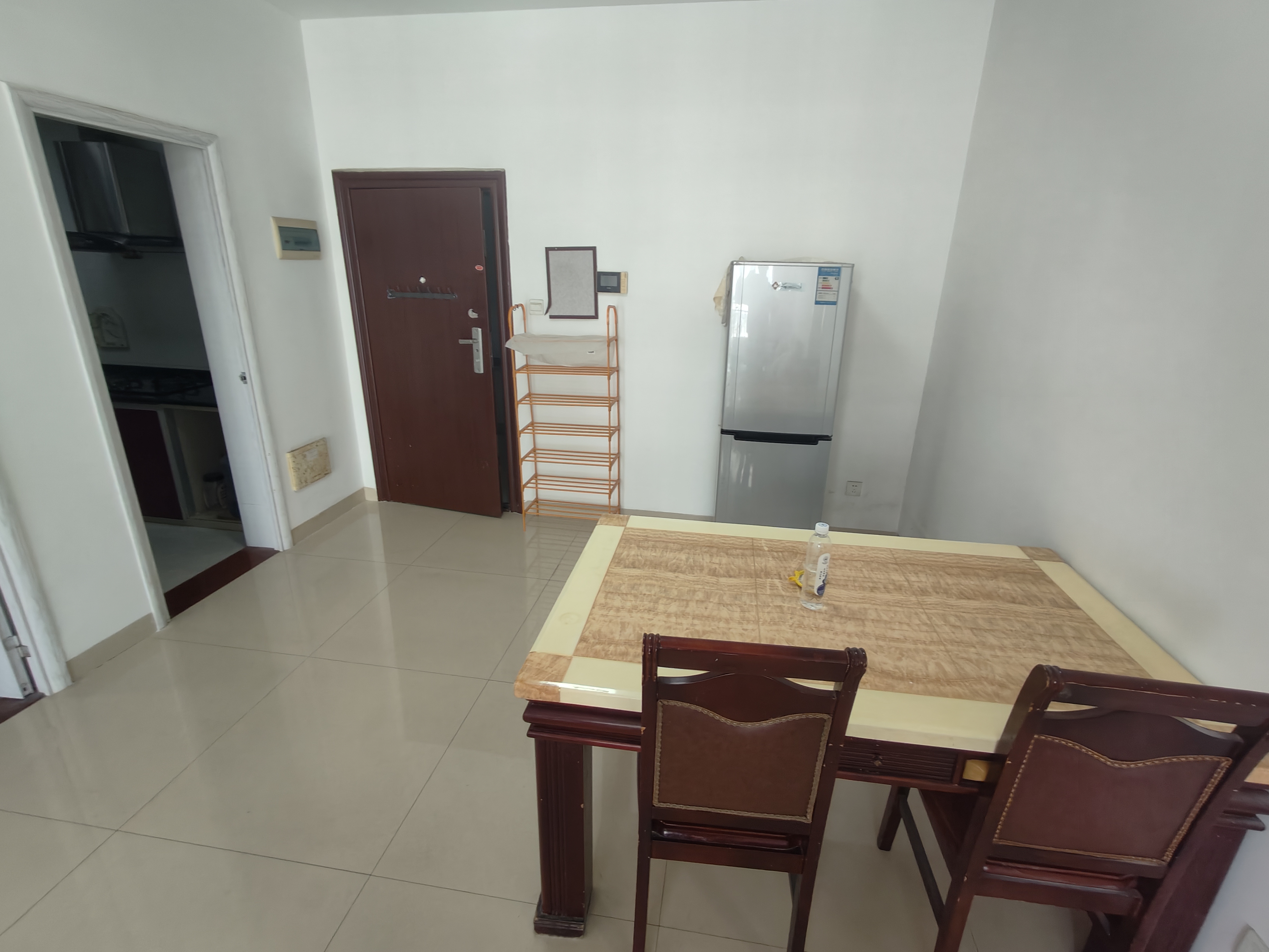 明兴花苑  2室2厅1卫    1400.0元/月室内图