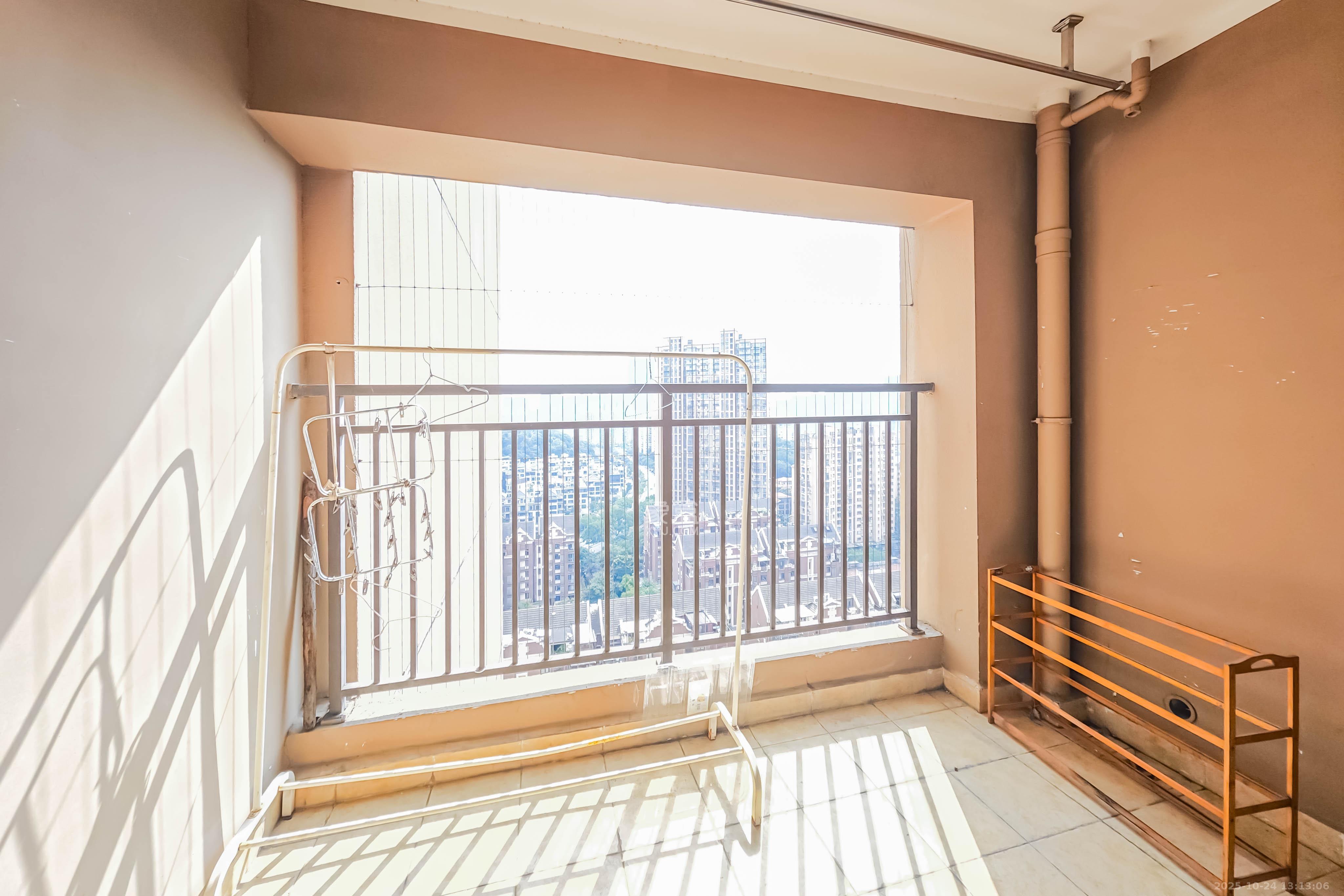 旭辉国际广场（永升商业广场）  4室2厅2卫    170.0万其他