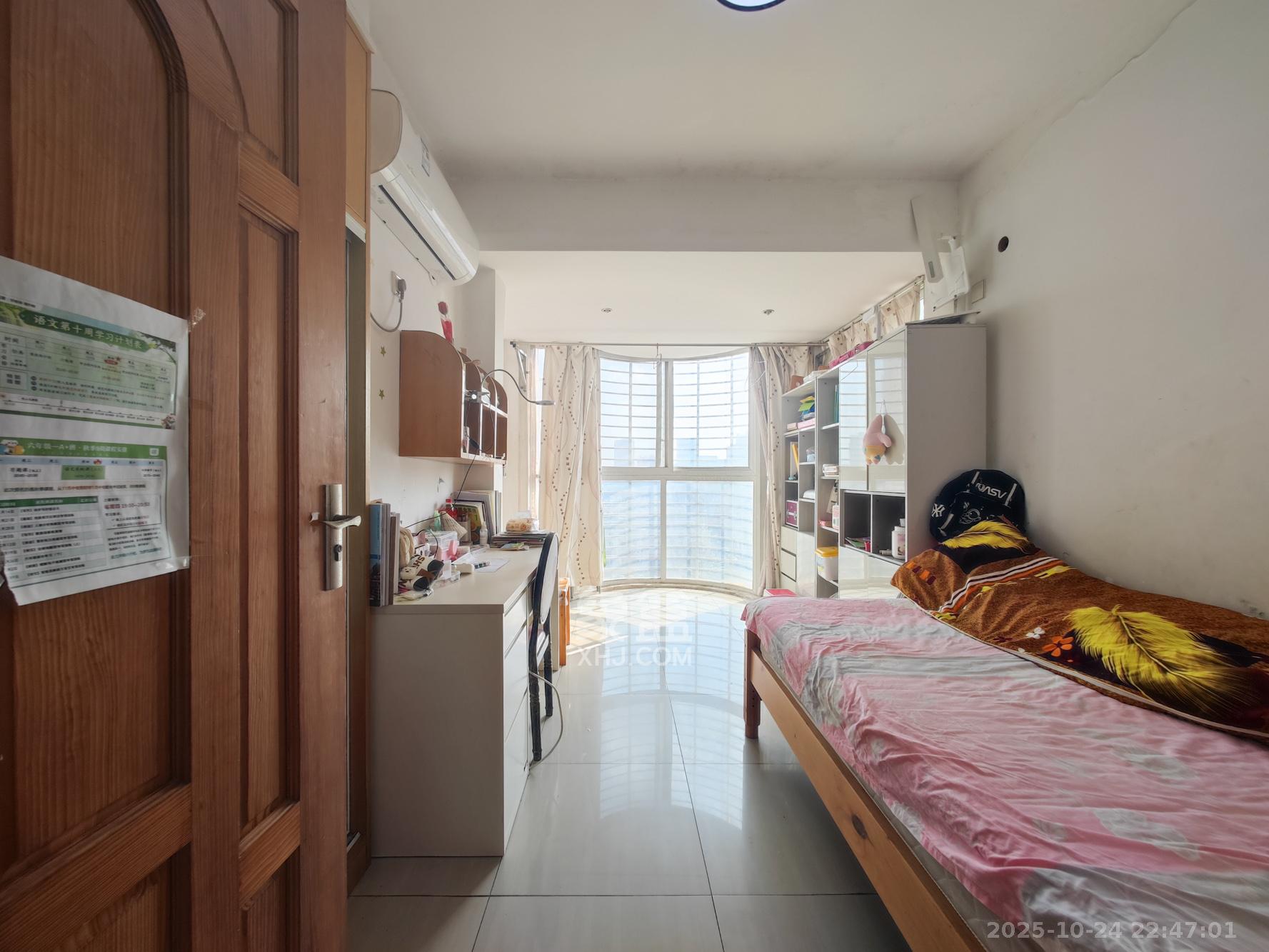 泰禹家园(彩云之翼家园一期、二期、三期) 1室1厅1卫 64.8万 泰禹家园(彩云之翼家园一期、二期、三期) 1室1厅1卫 64.8万卧室