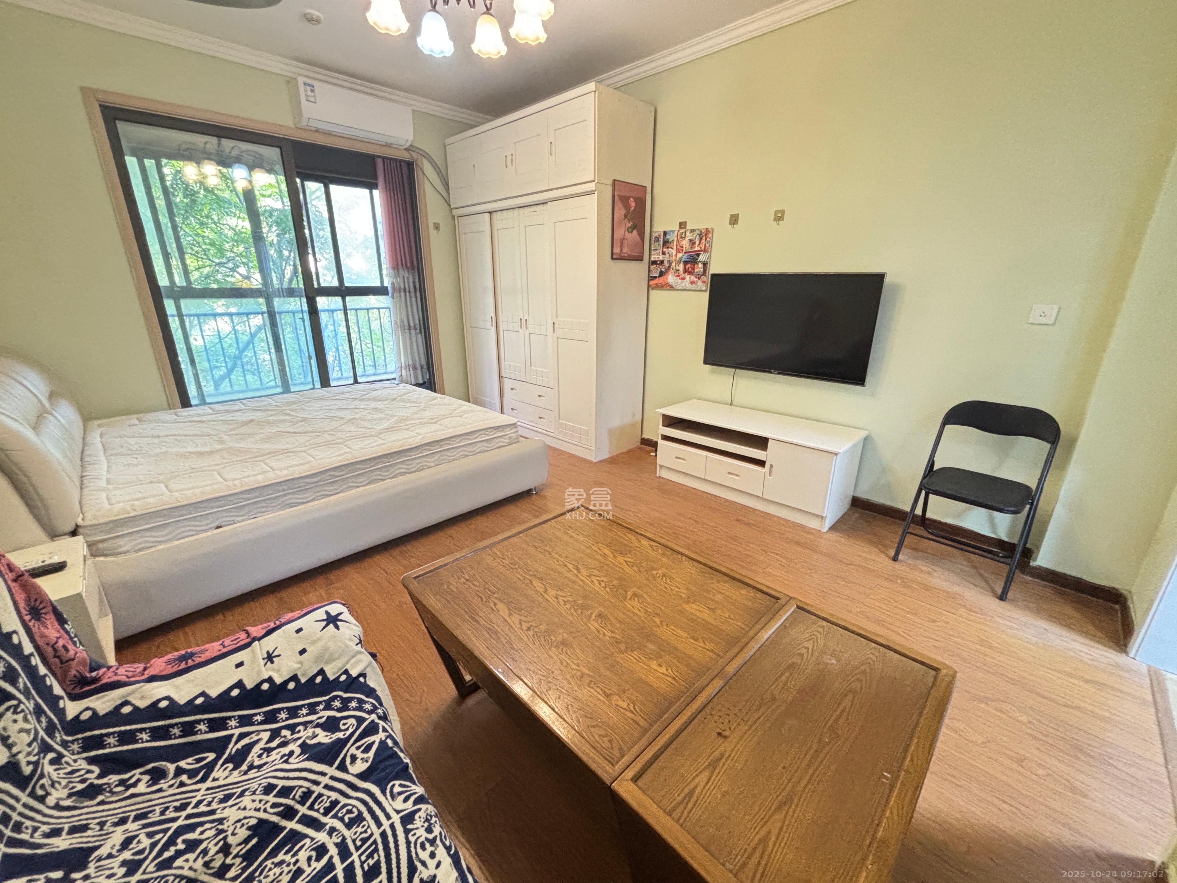 花漾年华(桂花园)  1室1厅1卫    1300.0元/月 花漾年华(桂花园)  1室1厅1卫    1300.0元/月室内图