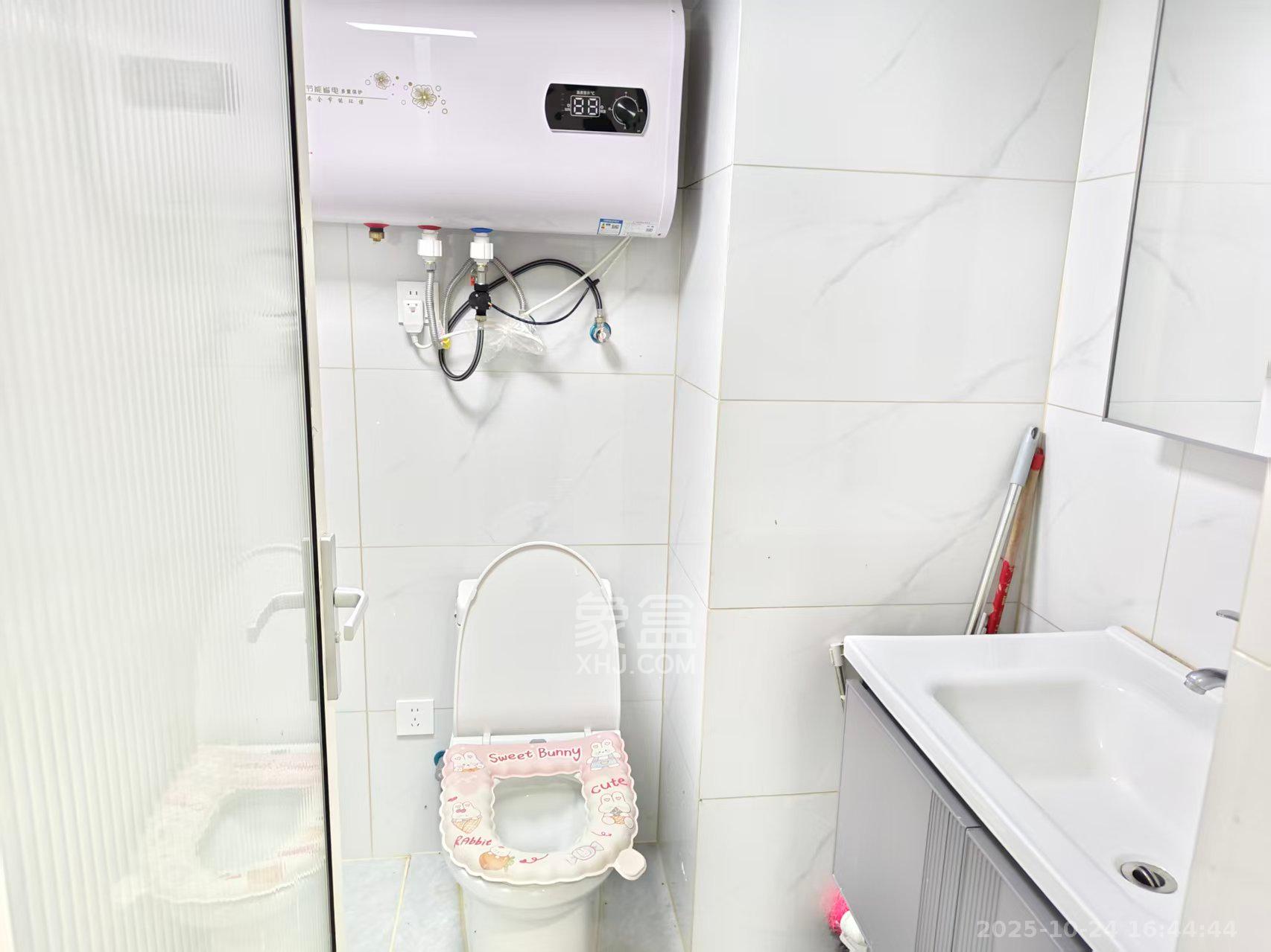 映客龙湖璟翠公馆(映客龙湖璟翠中心) 1室1厅1卫 1600.0元/月 映客龙湖璟翠公馆(映客龙湖璟翠中心) 1室1厅1卫 1600.0元/月室内图