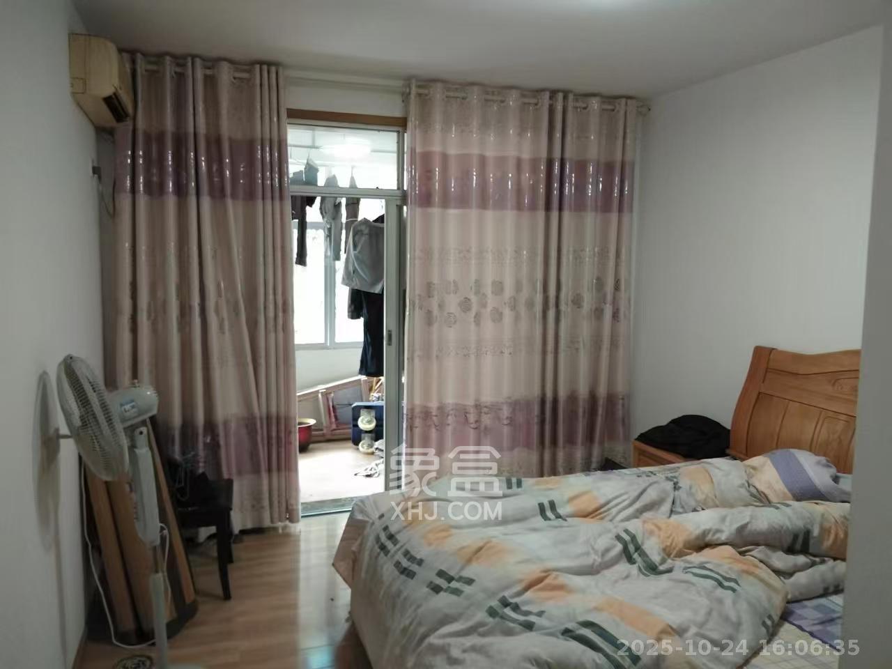 新世纪家园 3室1厅2卫 2400.0元/月 新世纪家园 3室1厅2卫 2400.0元/月室内图