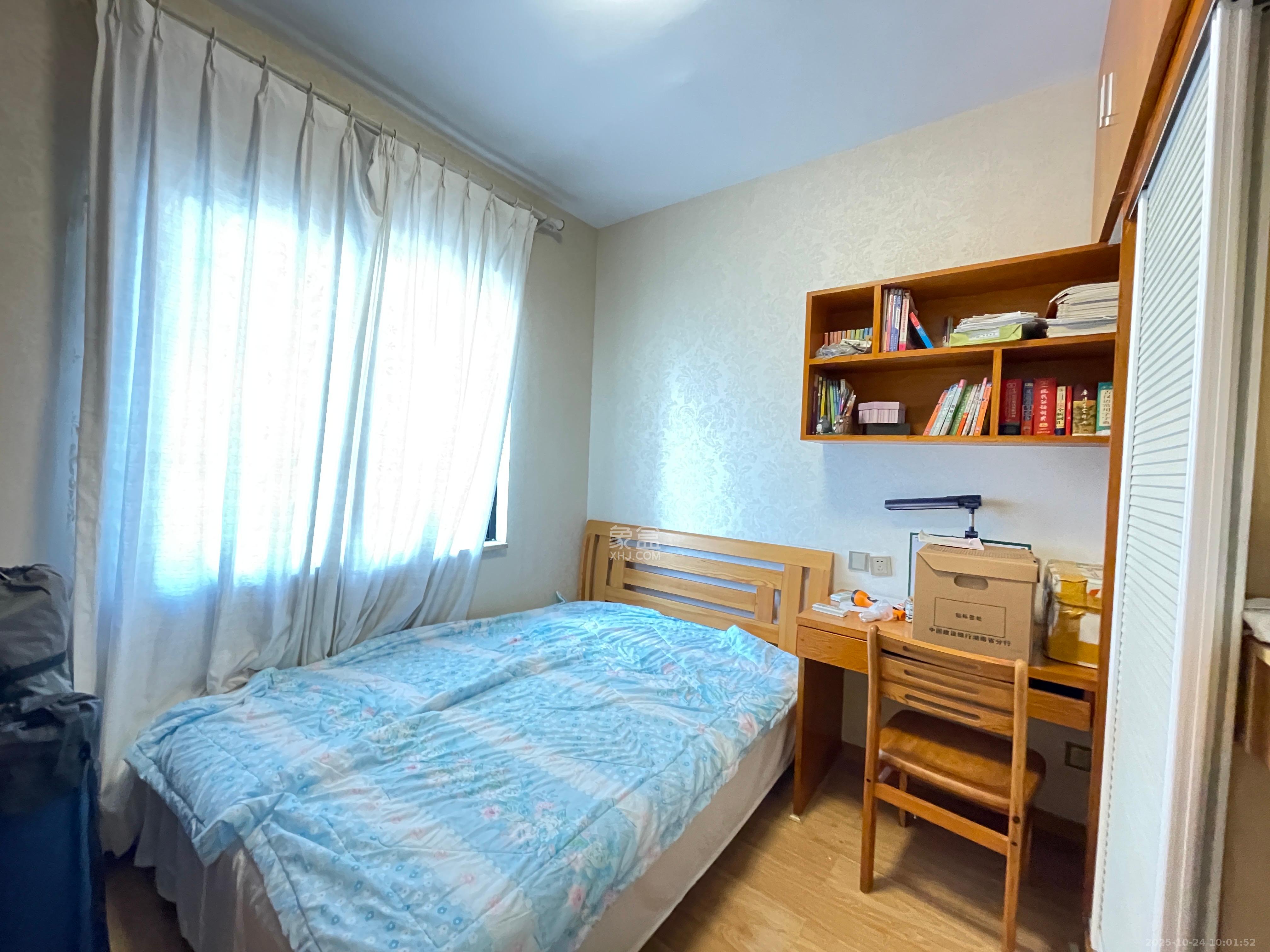 沁园春御院  3室2厅2卫    2800.0元/月 沁园春御院  3室2厅2卫    2800.0元/月室内图