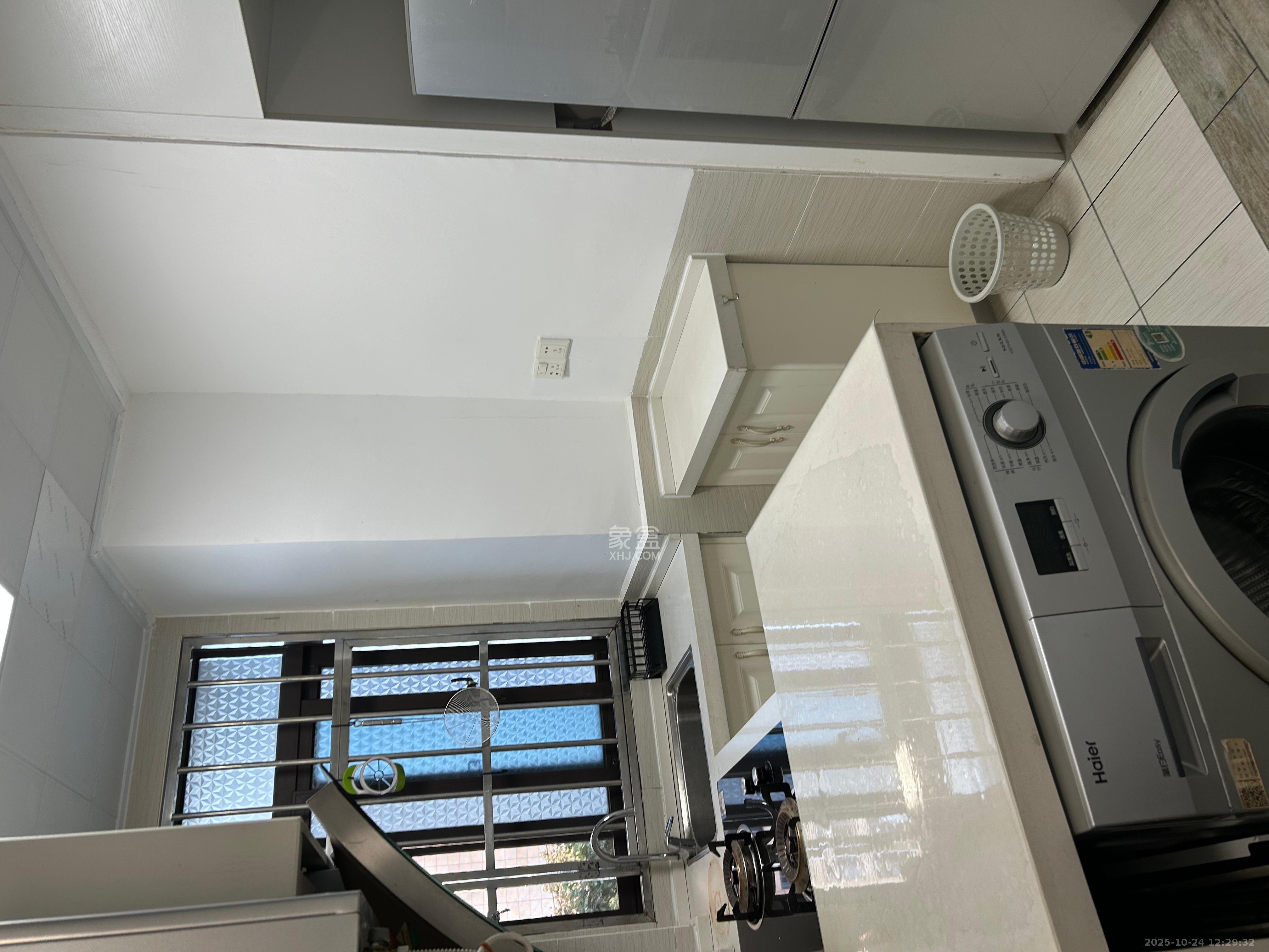 天下一家  1室1厅1卫    1700.0元/月