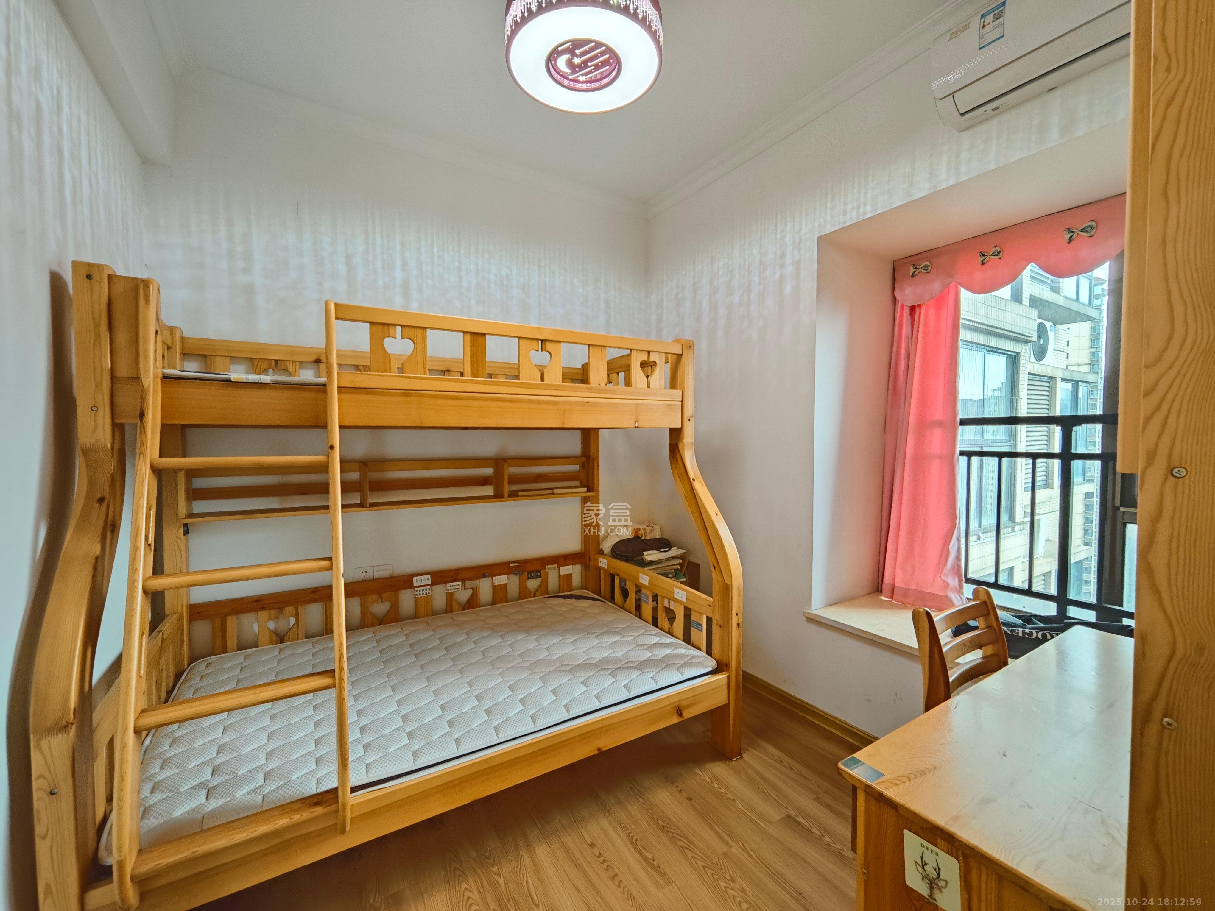 江山帝景哈佛  2室1厅1卫    1800.0元/月 江山帝景哈佛  2室1厅1卫    1800.0元/月室内图