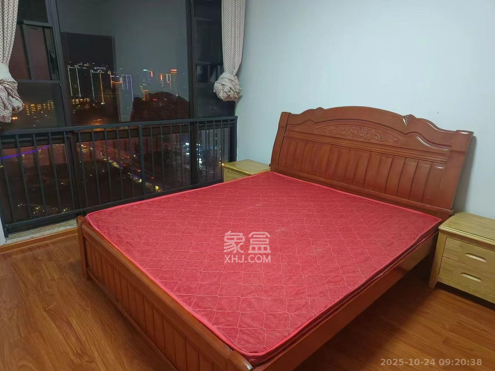 海洋半岛(月珑湾) 3室2厅1卫 2100.0元/月 海洋半岛(月珑湾) 3室2厅1卫 2100.0元/月室内图