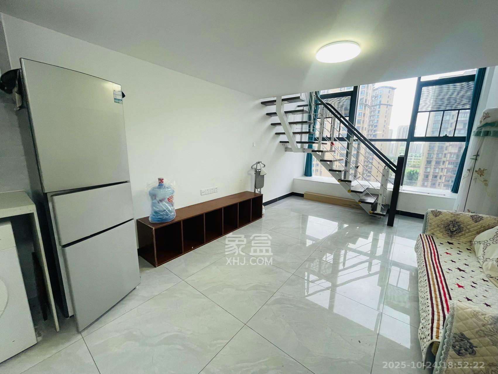 裕天国际商汇中心 1室0厅0卫 1600.0元/月 裕天国际商汇中心 1室0厅0卫 1600.0元/月室内图