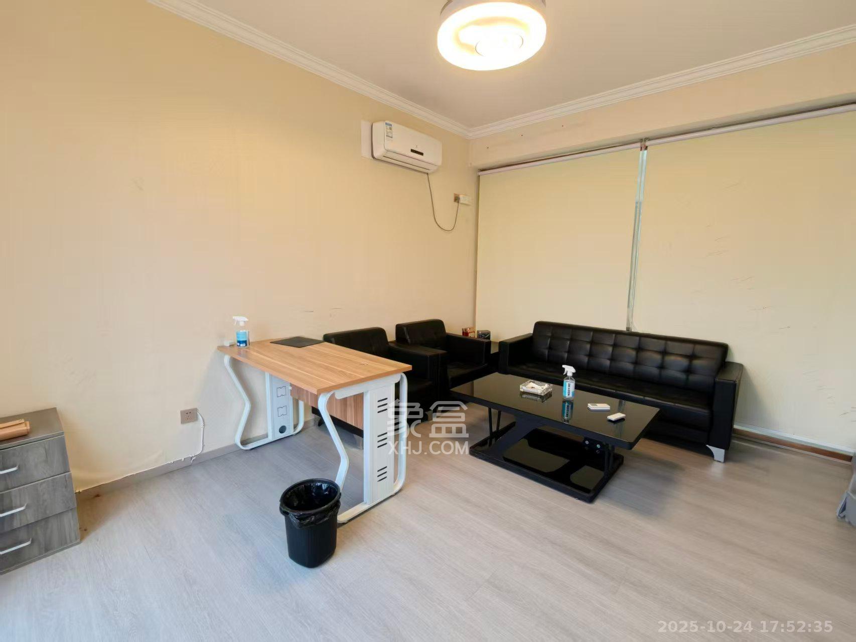 财富港湾(绿领大厦)  2室2厅1卫    2400.0元/月 财富港湾(绿领大厦)  2室2厅1卫    2400.0元/月室内图