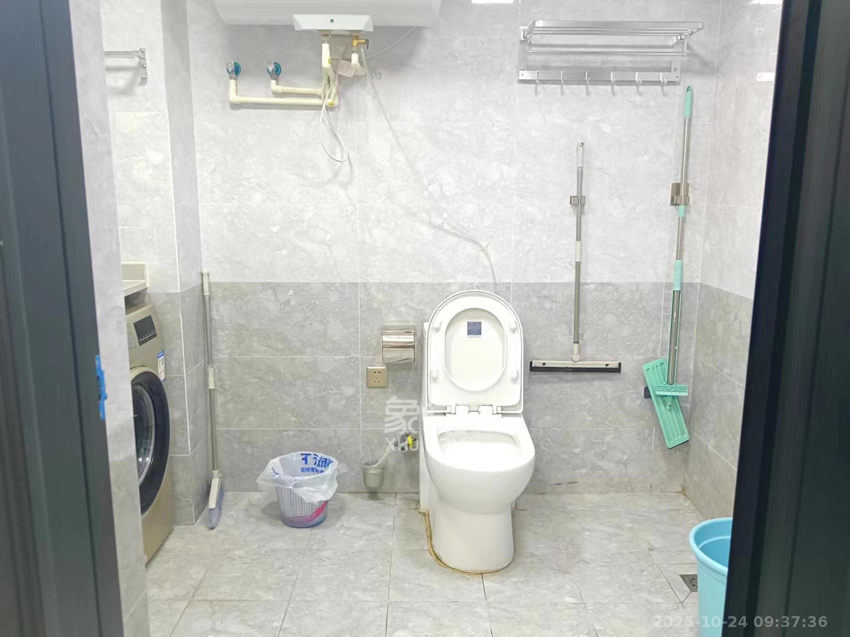 鑫远玲珑  1室1厅11卫    1400.0元/月室内图