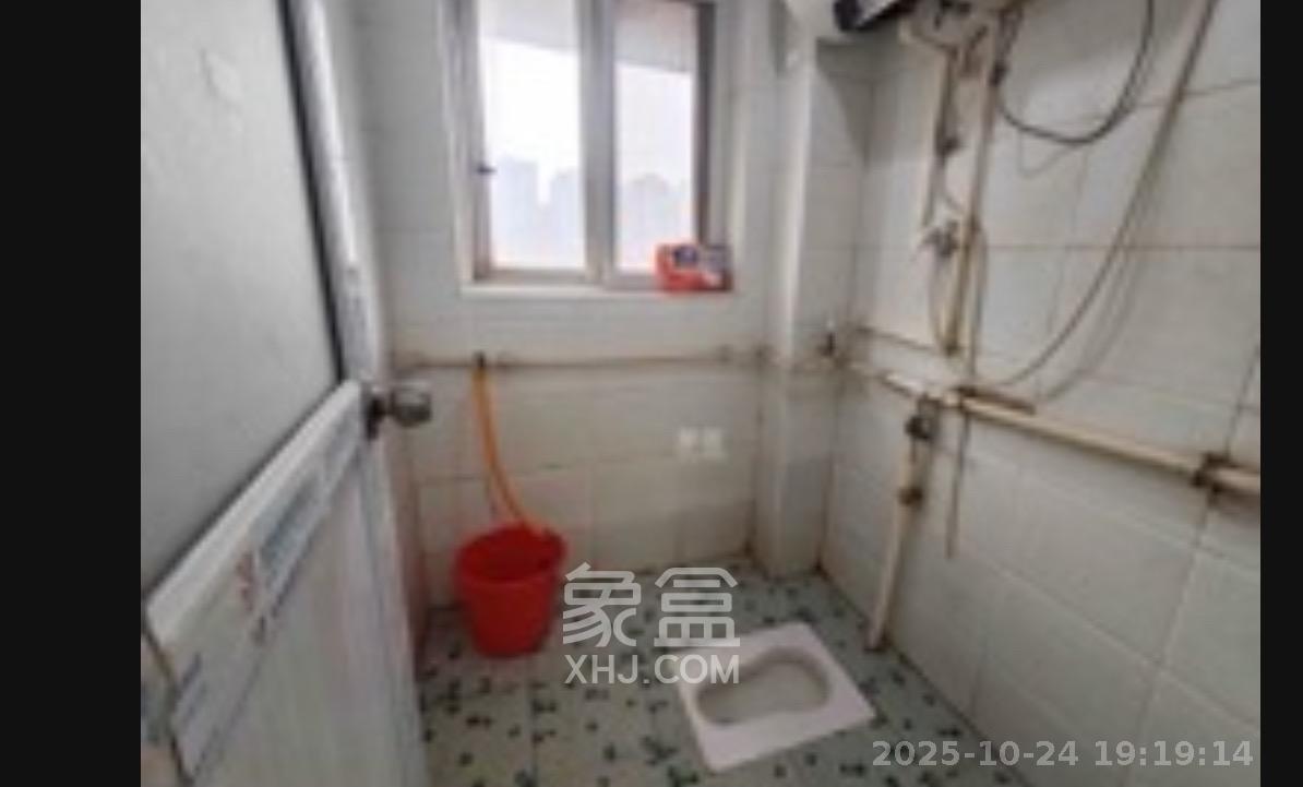 金麓西岸和苑  4室2厅2卫    2600.0元/月 金麓西岸和苑  4室2厅2卫    2600.0元/月室内图