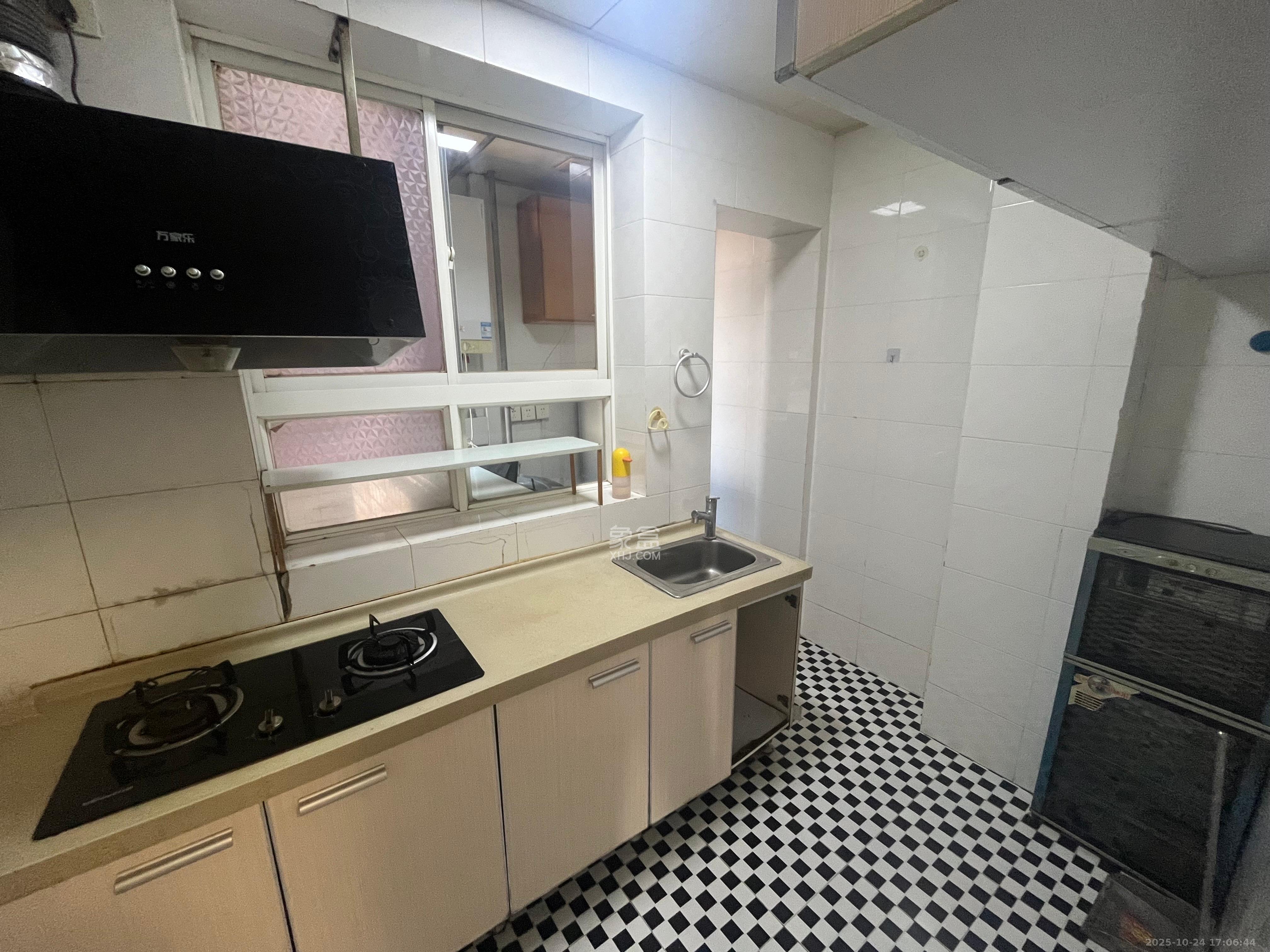 新楚天扶华庭  2室1厅1卫    2300.0元/月 新楚天扶华庭  2室1厅1卫    2300.0元/月室内图