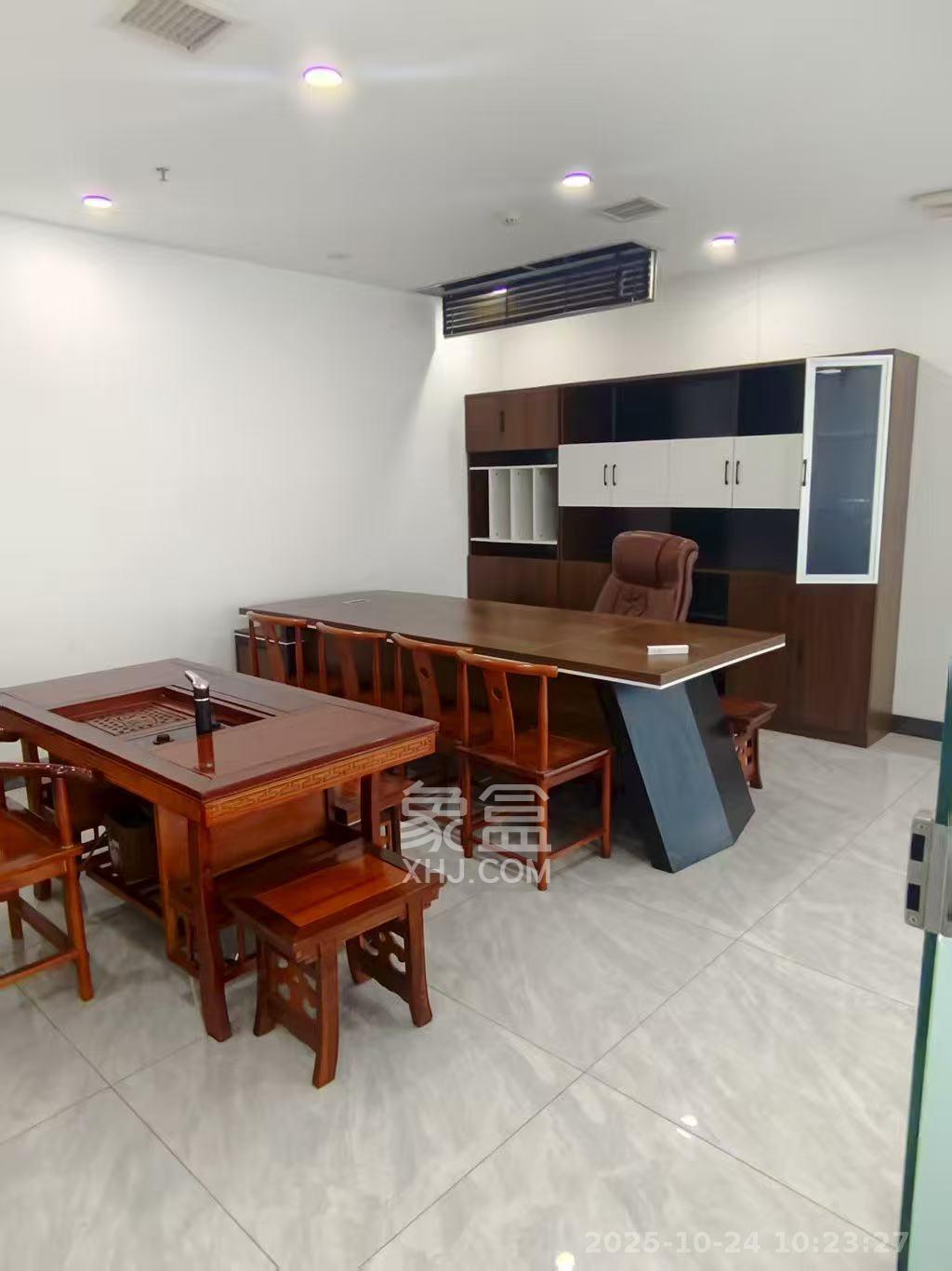 麓谷新长海中心   200.0㎡      6500.0元/月室内图