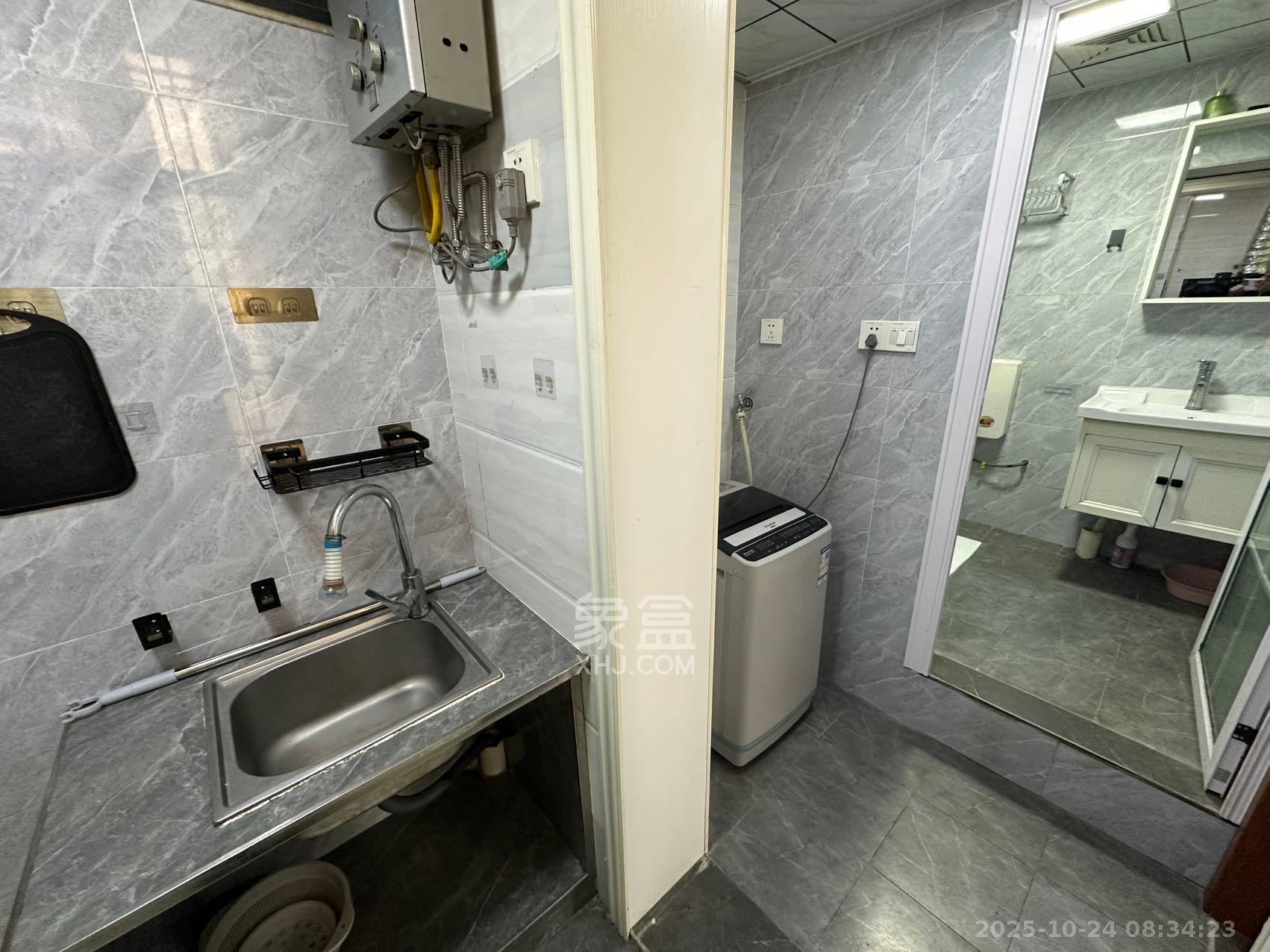 岳华嘉园  1室1厅1卫    1400.0元/月室内图