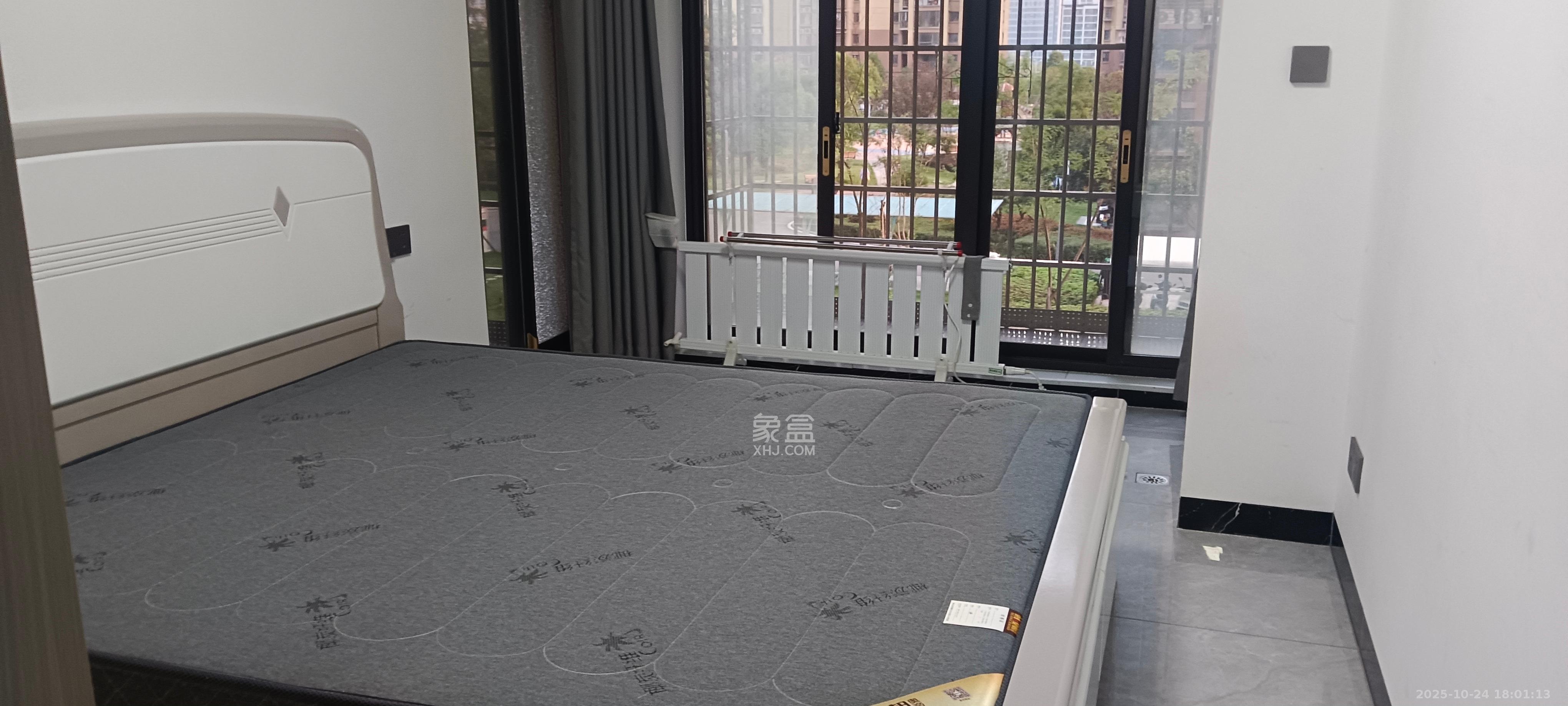 和润园三期  3室2厅2卫    2700.0元/月室内图