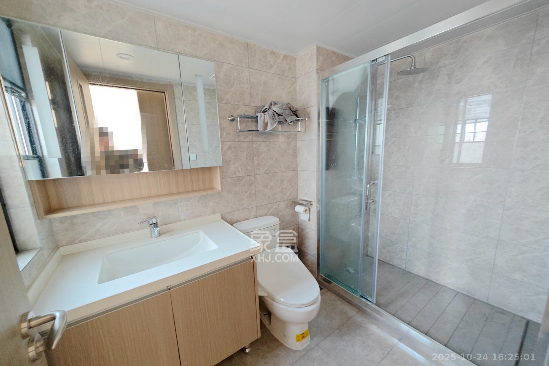 旭辉国悦府  4室2厅2卫    190.0万其他