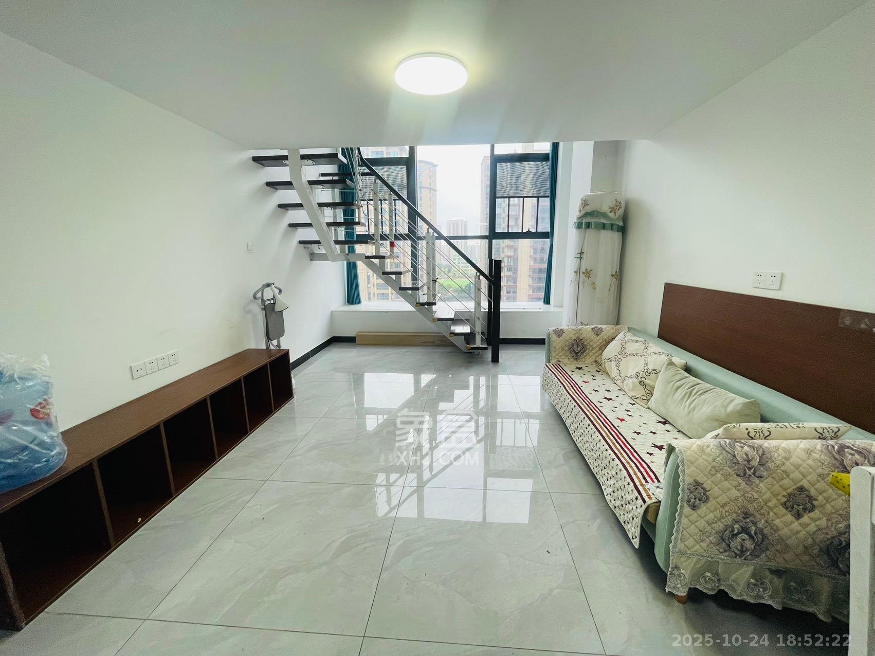 裕天国际商汇中心  1室0厅0卫    1600.0元/月室内图