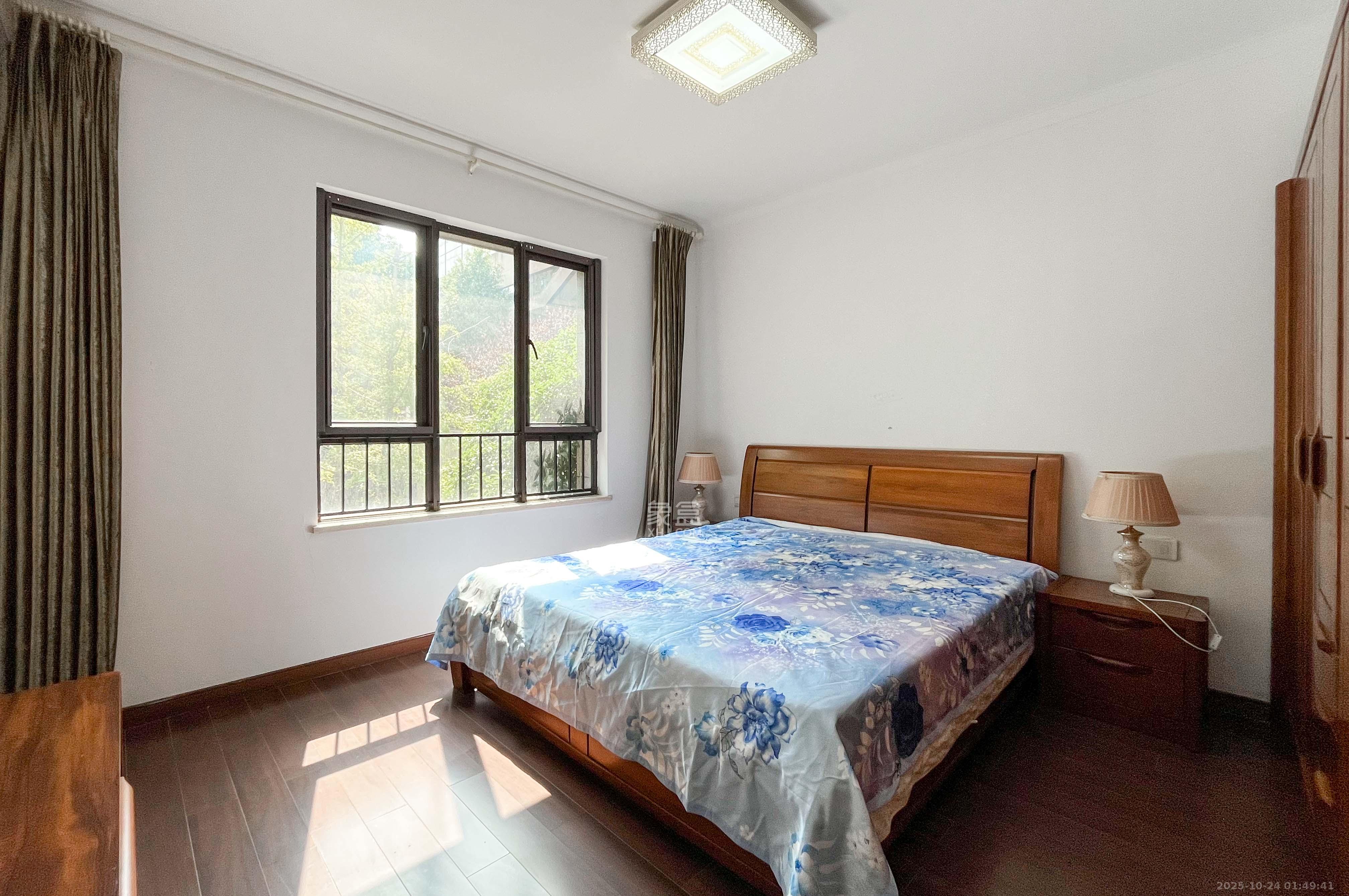 万科里梅溪郡 4室2厅1卫 242.0万 万科里梅溪郡 4室2厅1卫 242.0万其他