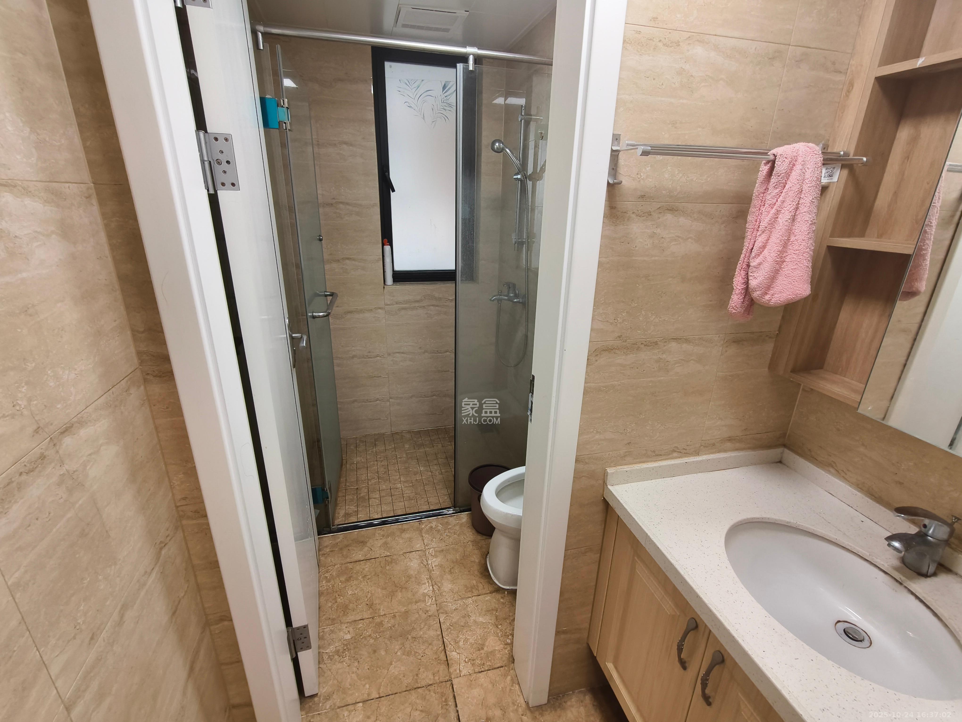 万润滨江天著  3室2厅2卫    2600.0元/月 万润滨江天著  3室2厅2卫    2600.0元/月室内图