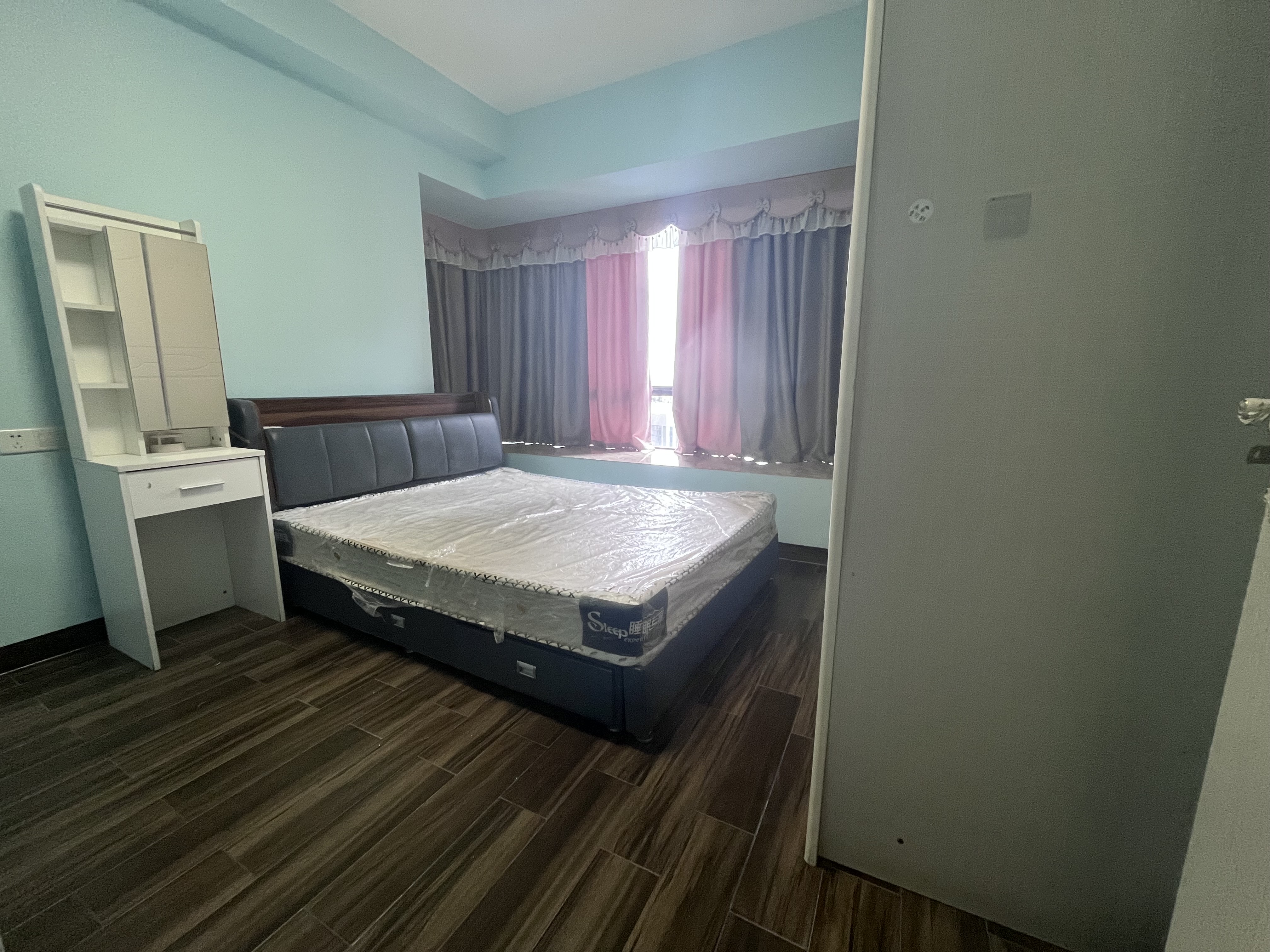 锦地翰城二期  4室2厅2卫    3300.0元/月 锦地翰城二期  4室2厅2卫    3300.0元/月室内图