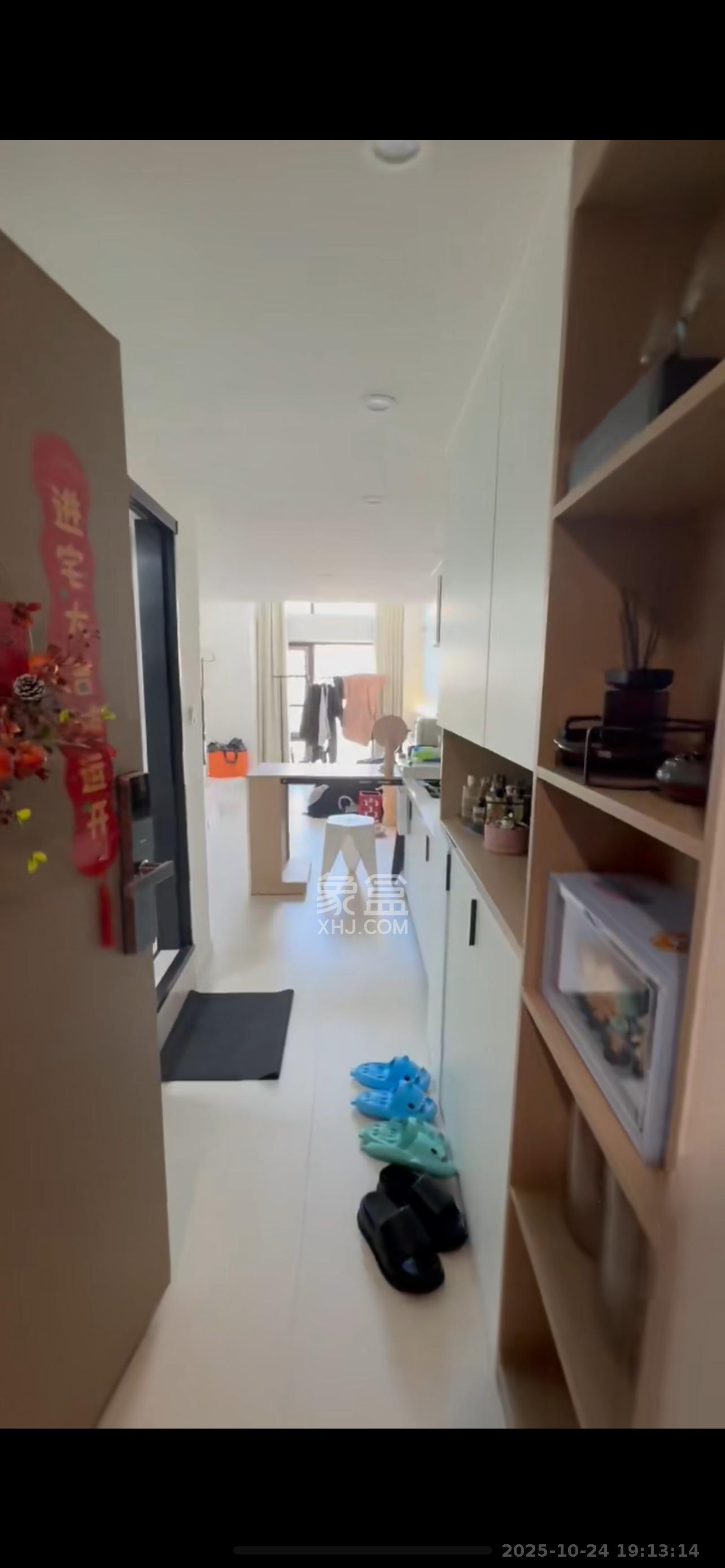 卓越江岸 1室1厅1卫 2300.0元/月 卓越江岸 1室1厅1卫 2300.0元/月室内图