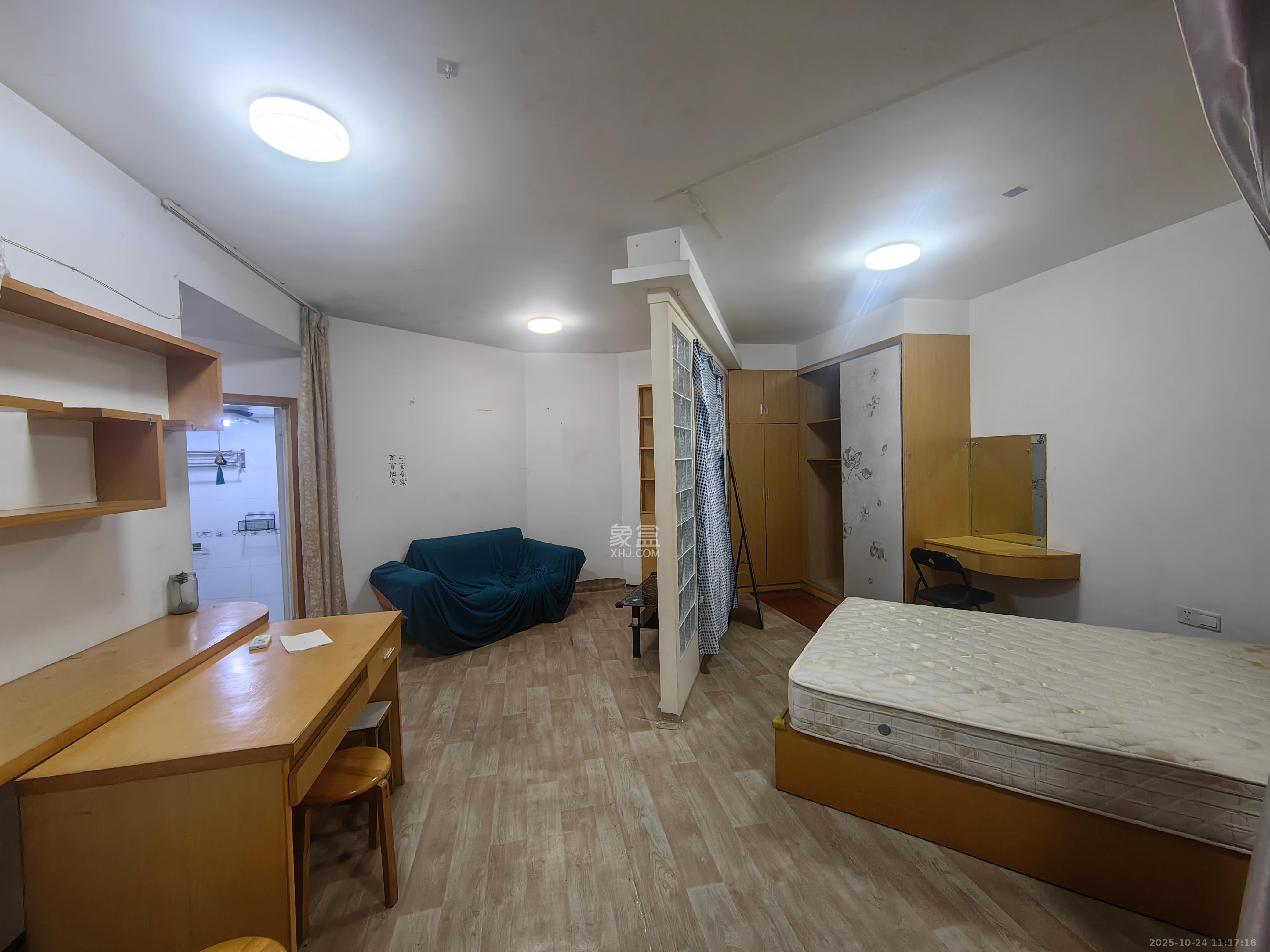 新芙蓉之都 1室1厅1卫 1600.0元/月 新芙蓉之都 1室1厅1卫 1600.0元/月室内图