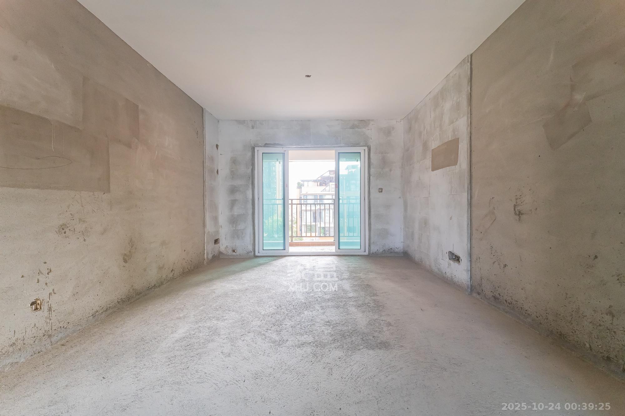 海伦春天  4室2厅2卫    92.0万 海伦春天  4室2厅2卫    92.0万