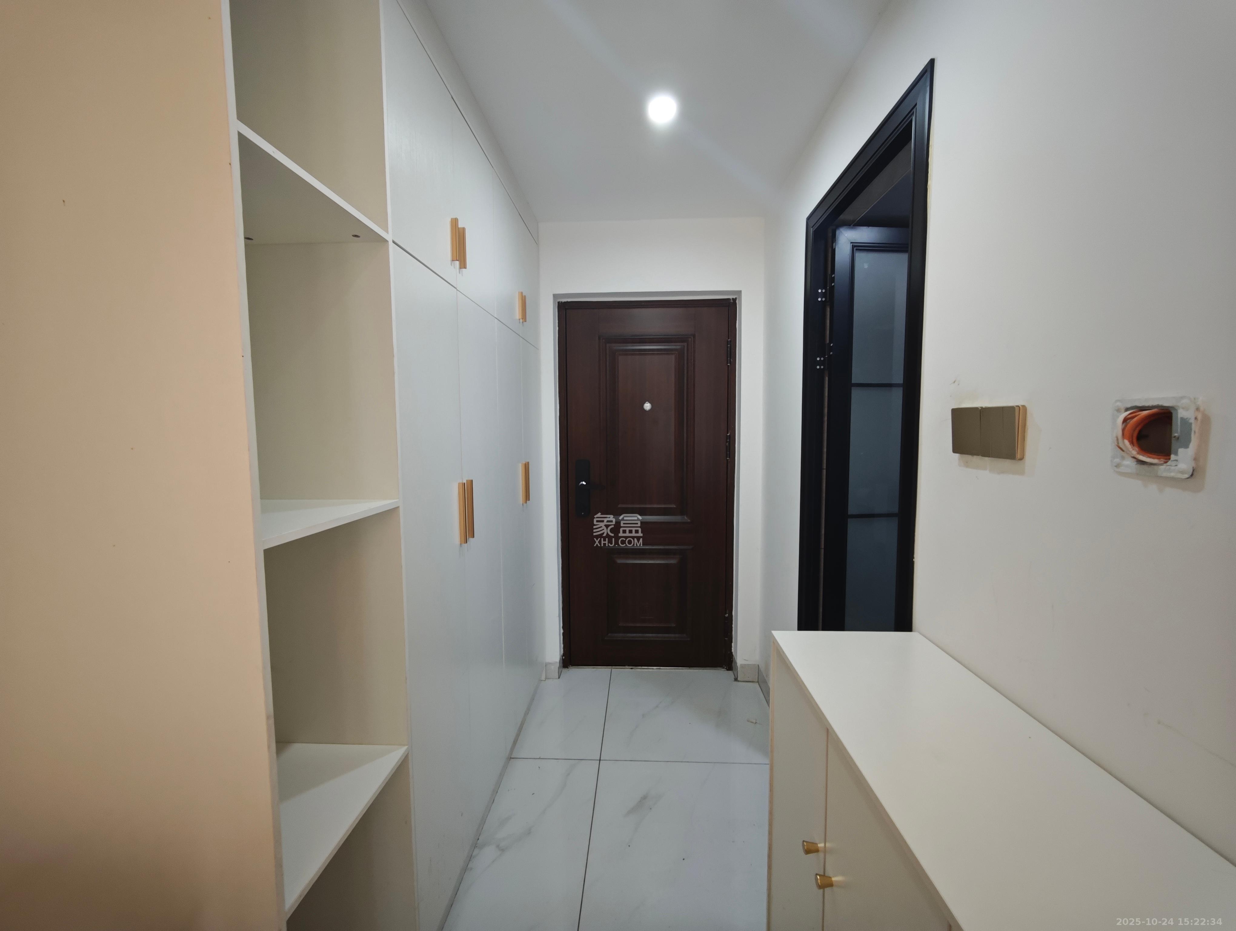 明昇壹城(明昇时代广场)二期  1室0厅0卫    1600.0元/月 明昇壹城(明昇时代广场)二期  1室0厅0卫    1600.0元/月室内图