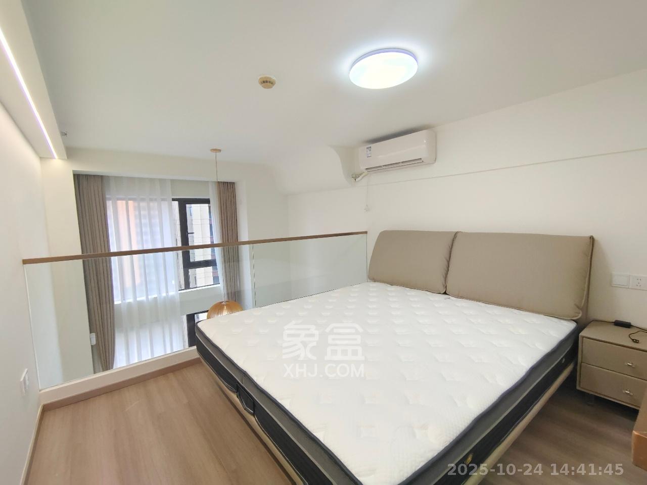 卓越江岸  1室1厅1卫    2500.0元/月室内图