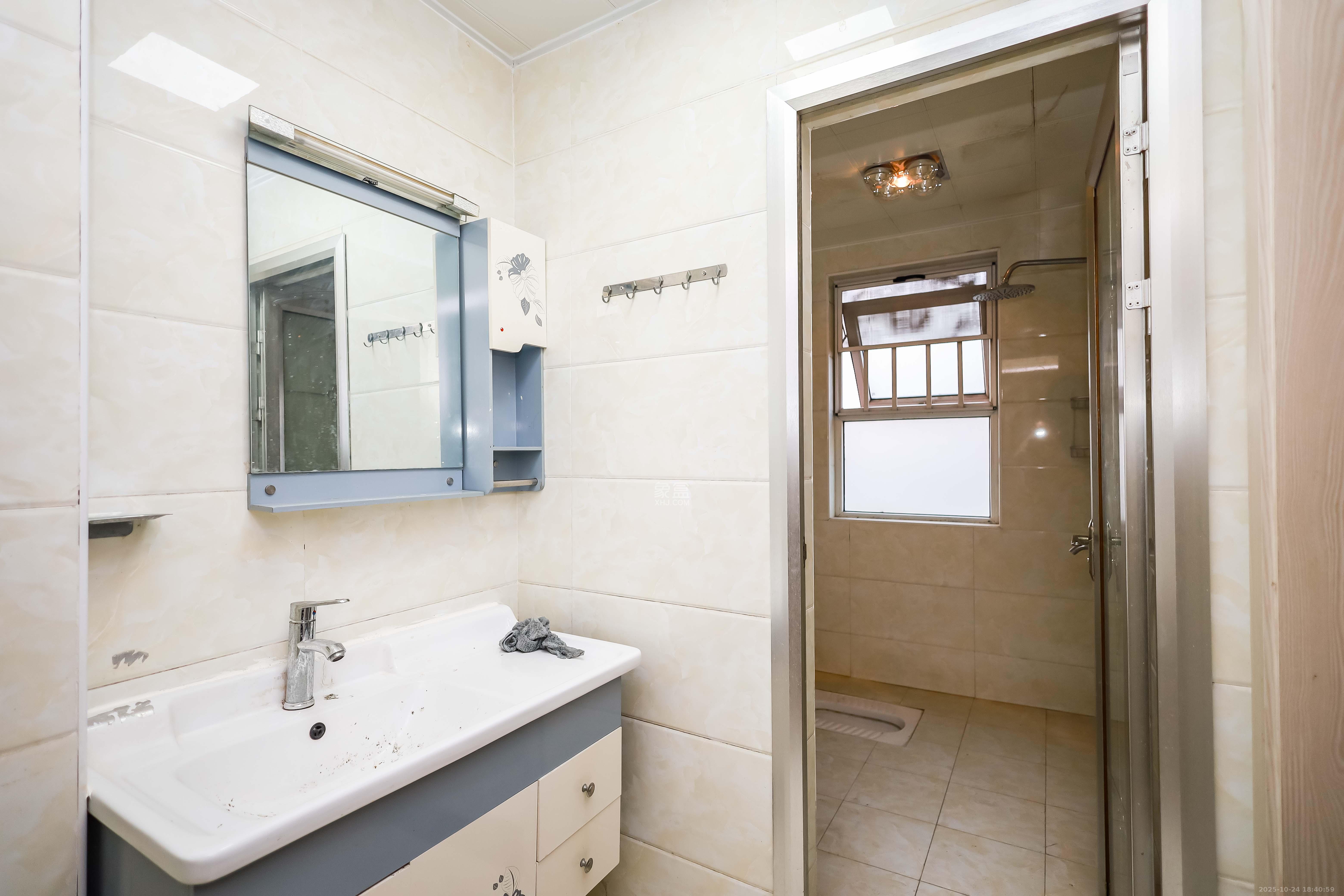 联美品格 3室2厅2卫 74.8万 联美品格 3室2厅2卫 74.8万卫生间