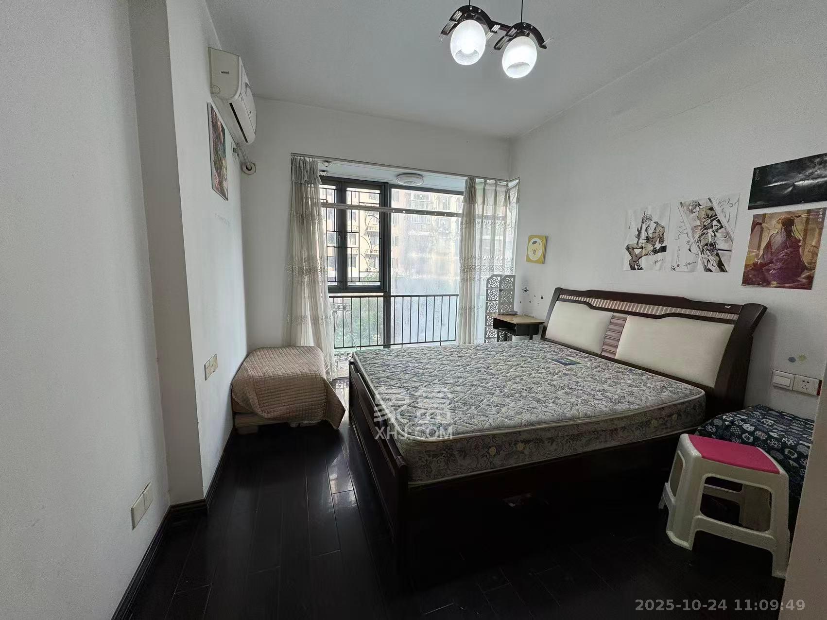 银港水晶城 3室2厅2卫 2800.0元/月 银港水晶城 3室2厅2卫 2800.0元/月室内图