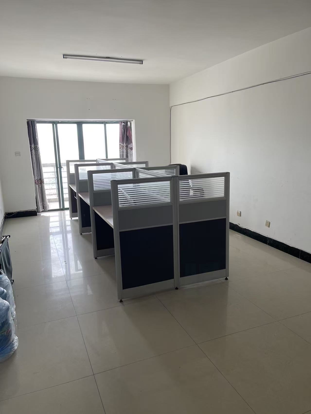 申鑫国际广场 1室1厅1卫 2000.0元/月 申鑫国际广场 1室1厅1卫 2000.0元/月室内图