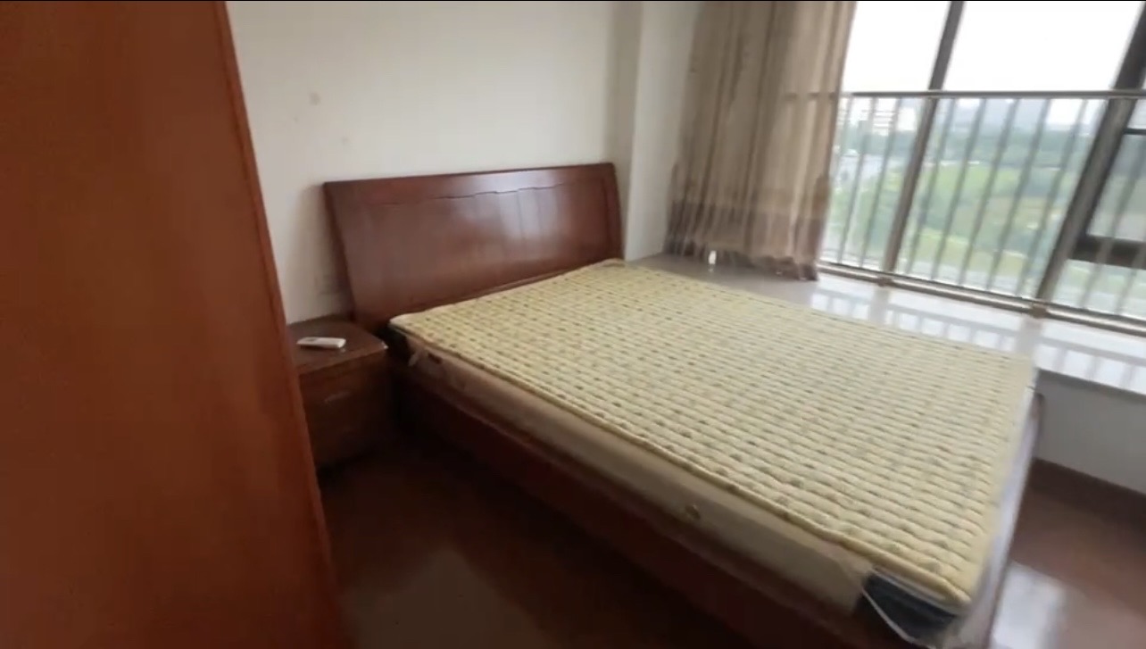 龙光海云天  3室2厅1卫    2000.0元/月 龙光海云天  3室2厅1卫    2000.0元/月室内图