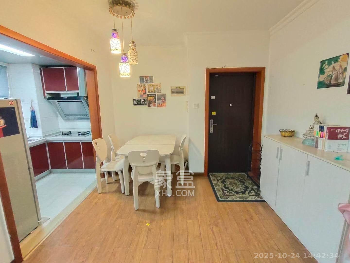 西城龙庭  2室2厅1卫    2100.0元/月 西城龙庭  2室2厅1卫    2100.0元/月室内图