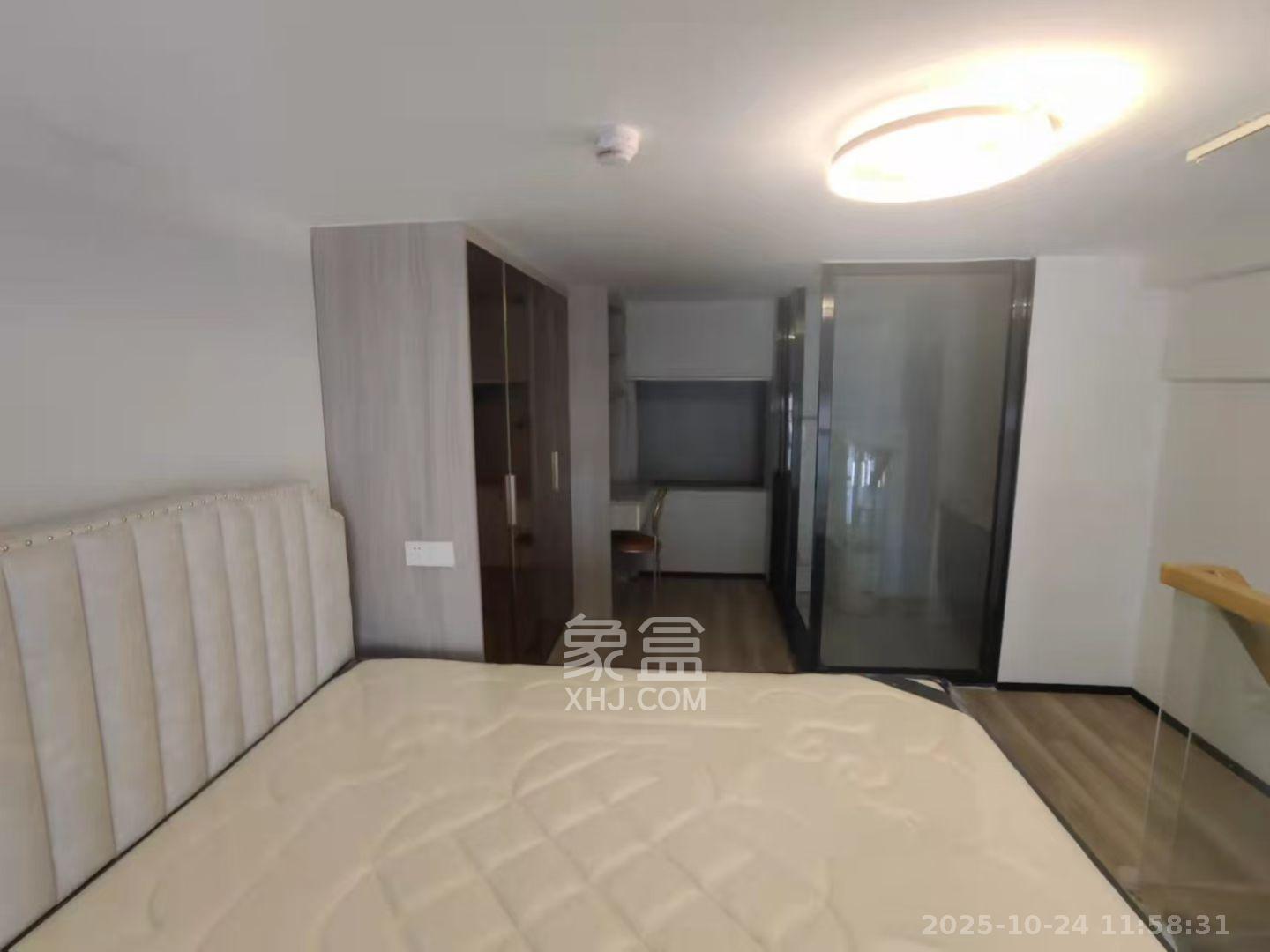 藏珑湖上公馆 1室1厅2卫 2300.0元/月 藏珑湖上公馆 1室1厅2卫 2300.0元/月室内图